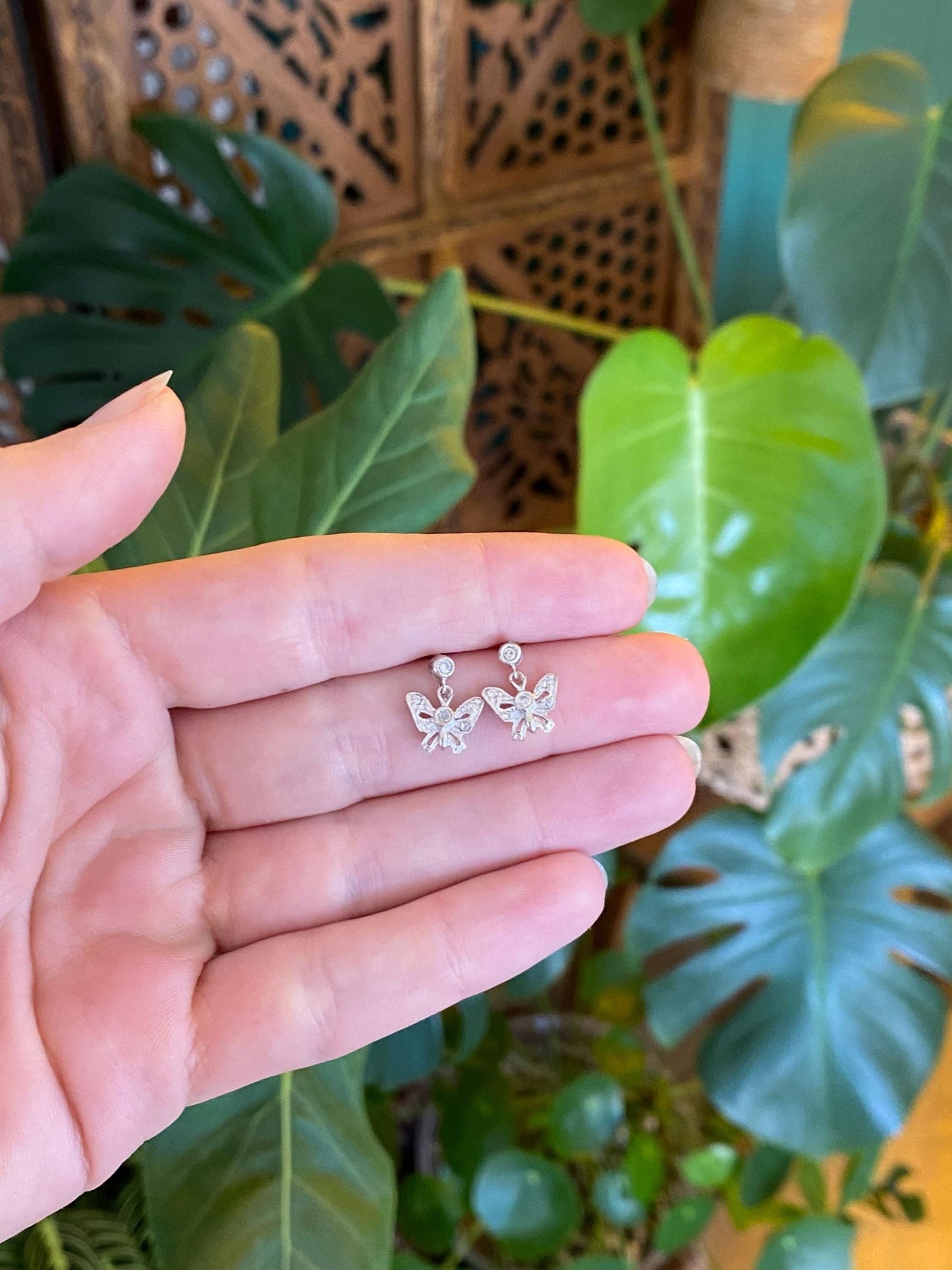 Vintage Solid 14k White Gold Diamond Butterfly Dangle Stud Earrings