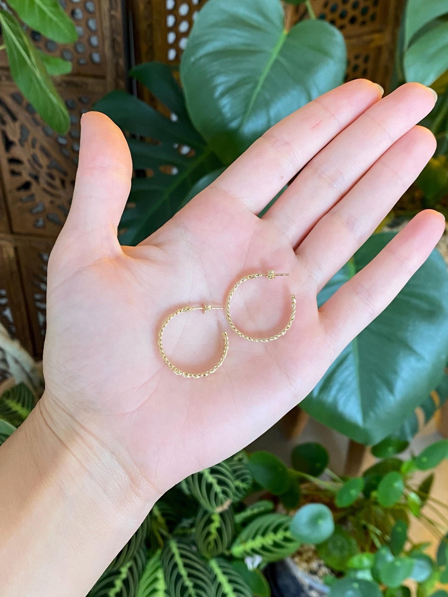 Vintage Solid 14k Yellow Gold Chain Mesh Hoop Earrings