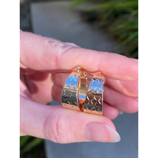 Vintage 14k Yellow Gold Diamond Cut Chunky Hoop Earrings