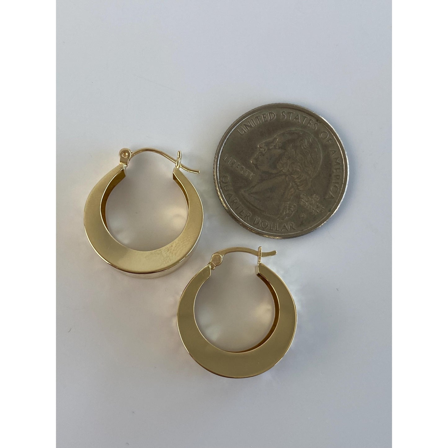 Vintage 14k Yellow Gold Diamond Cut Chunky Hoop Earrings