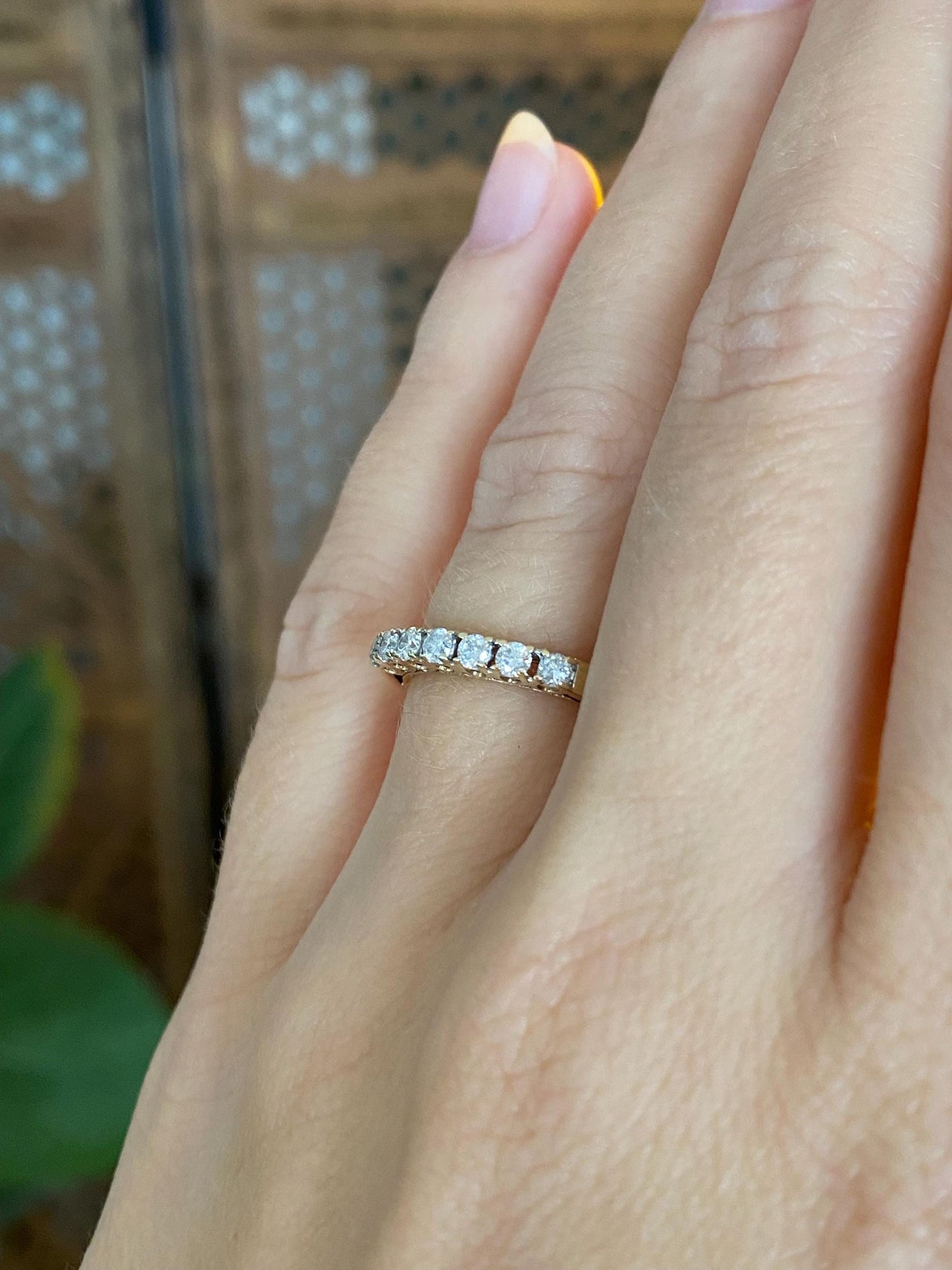 Vintage Solid 10k Yellow Gold Diamond Ring Band - Size 5.75
