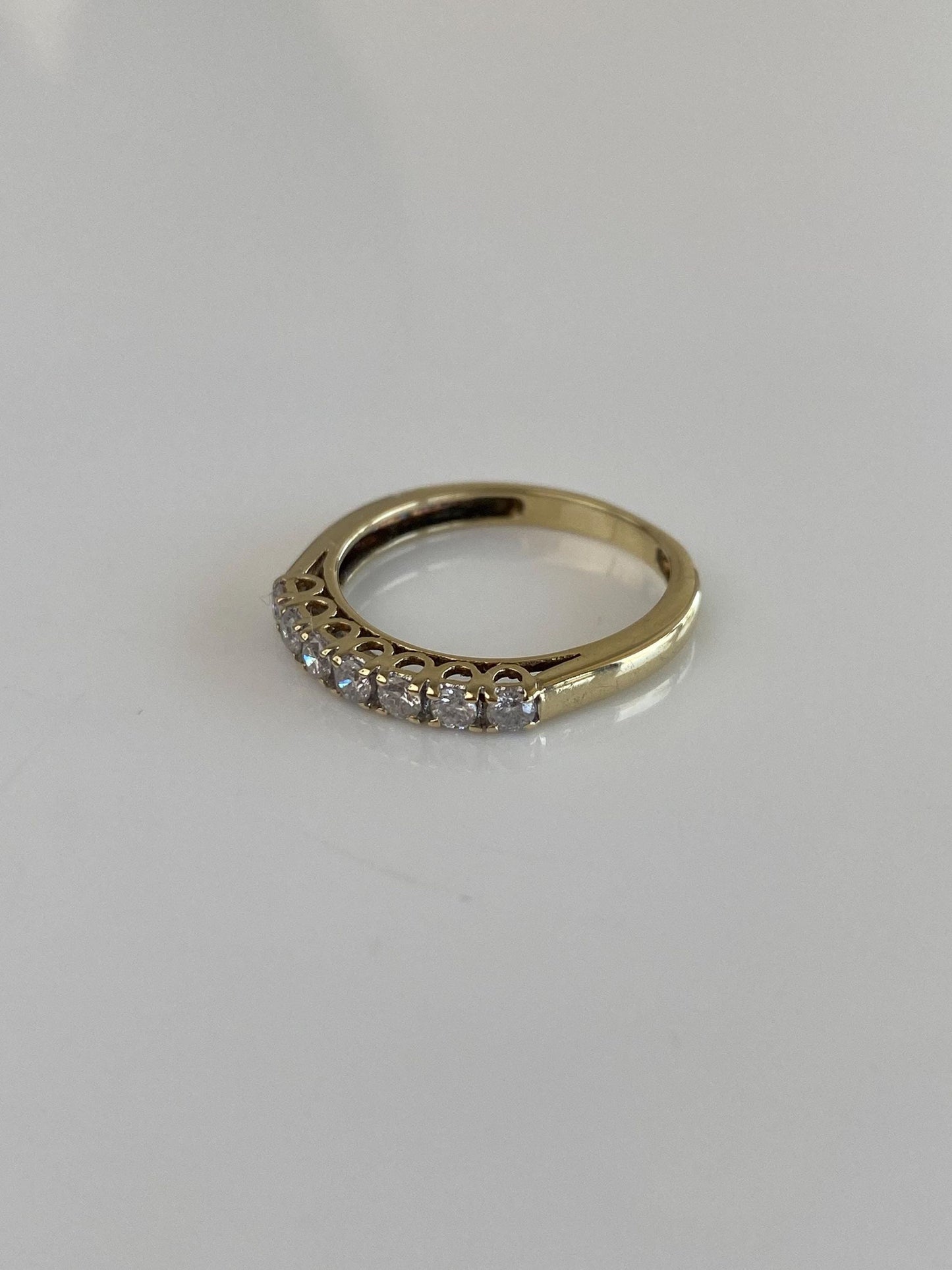 Vintage Solid 10k Yellow Gold Diamond Ring Band - Size 5.75