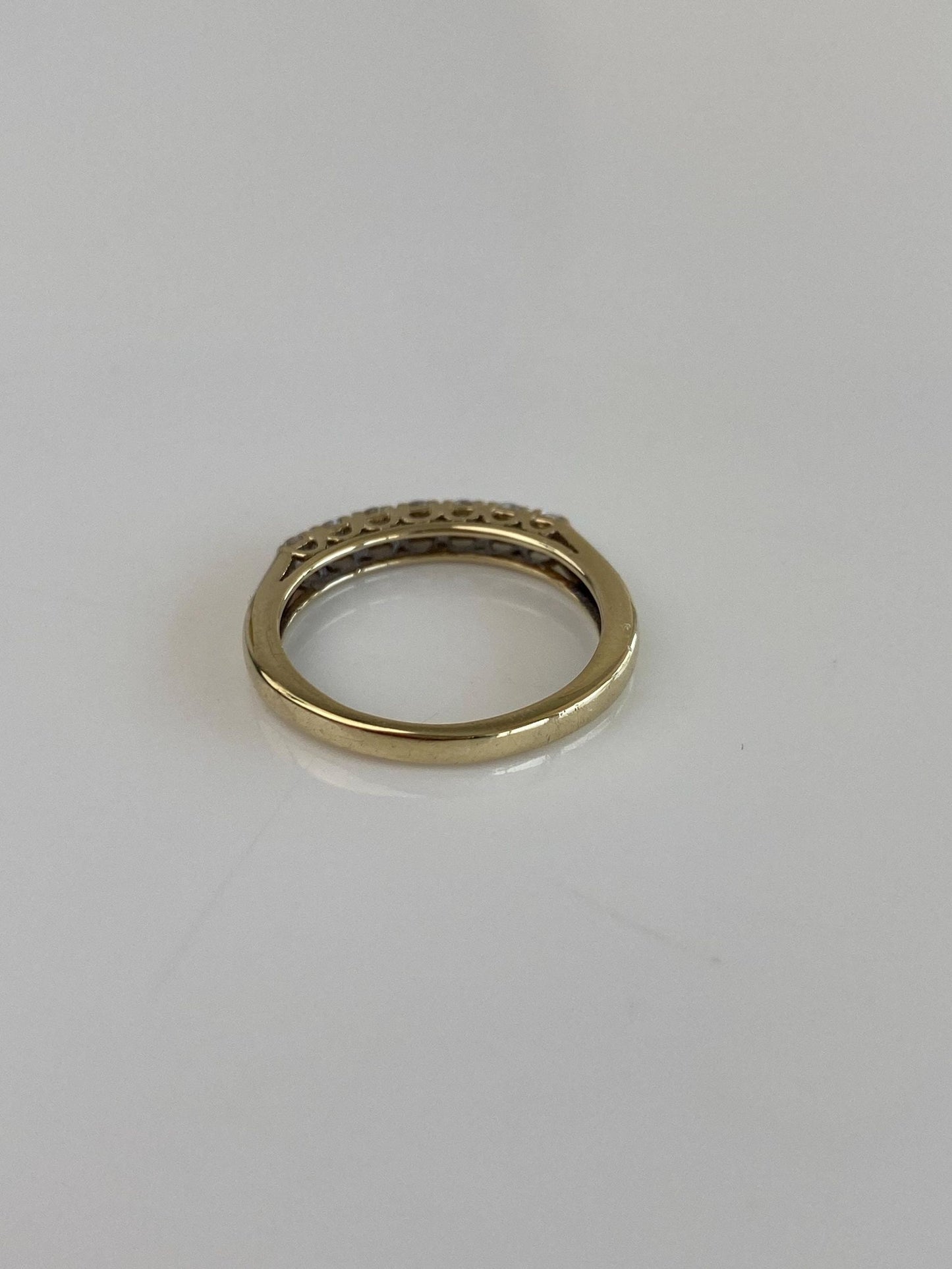 Vintage Solid 10k Yellow Gold Diamond Ring Band - Size 5.75