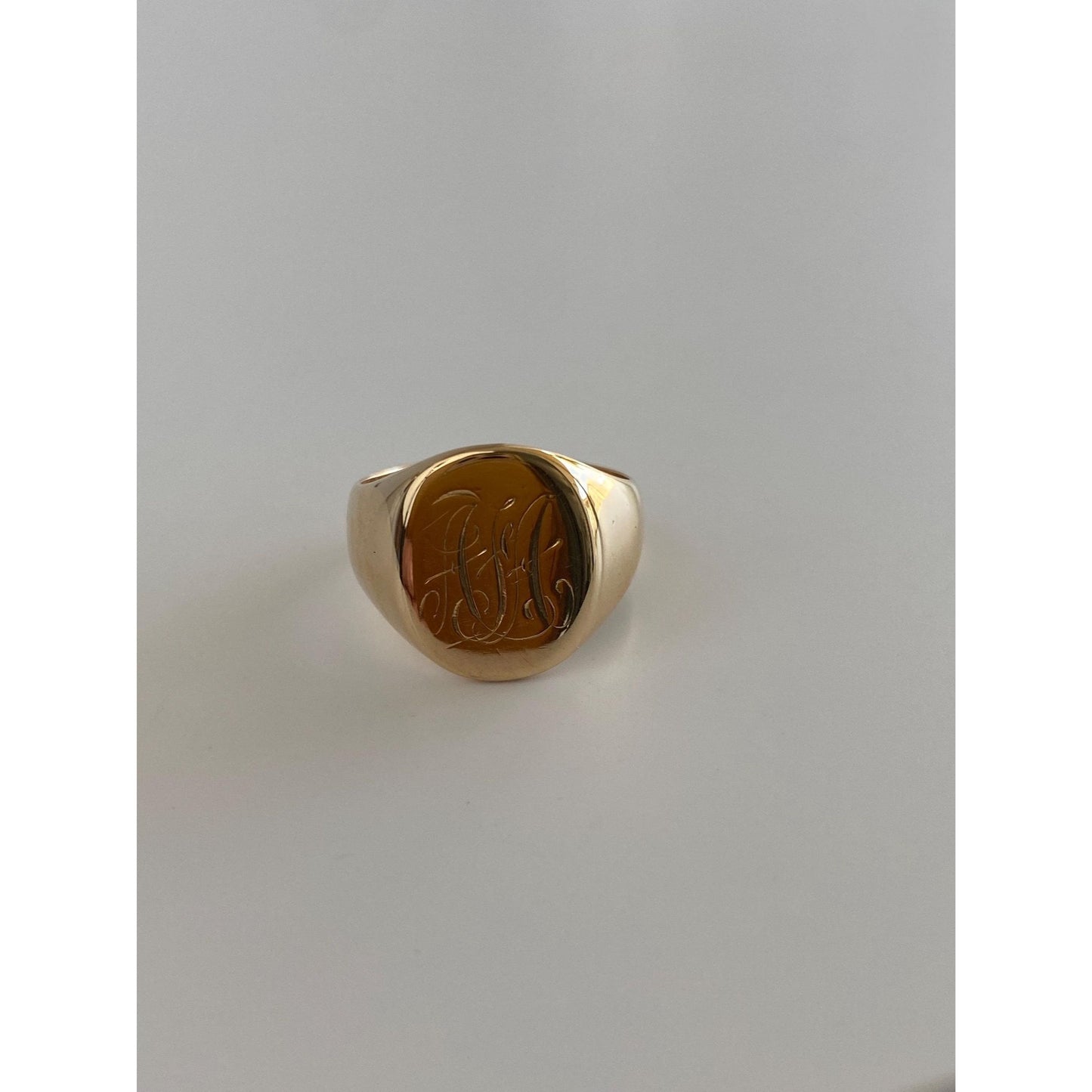Vintage Solid 14k Yellow Gold Engraved Signet Ring - Size 6