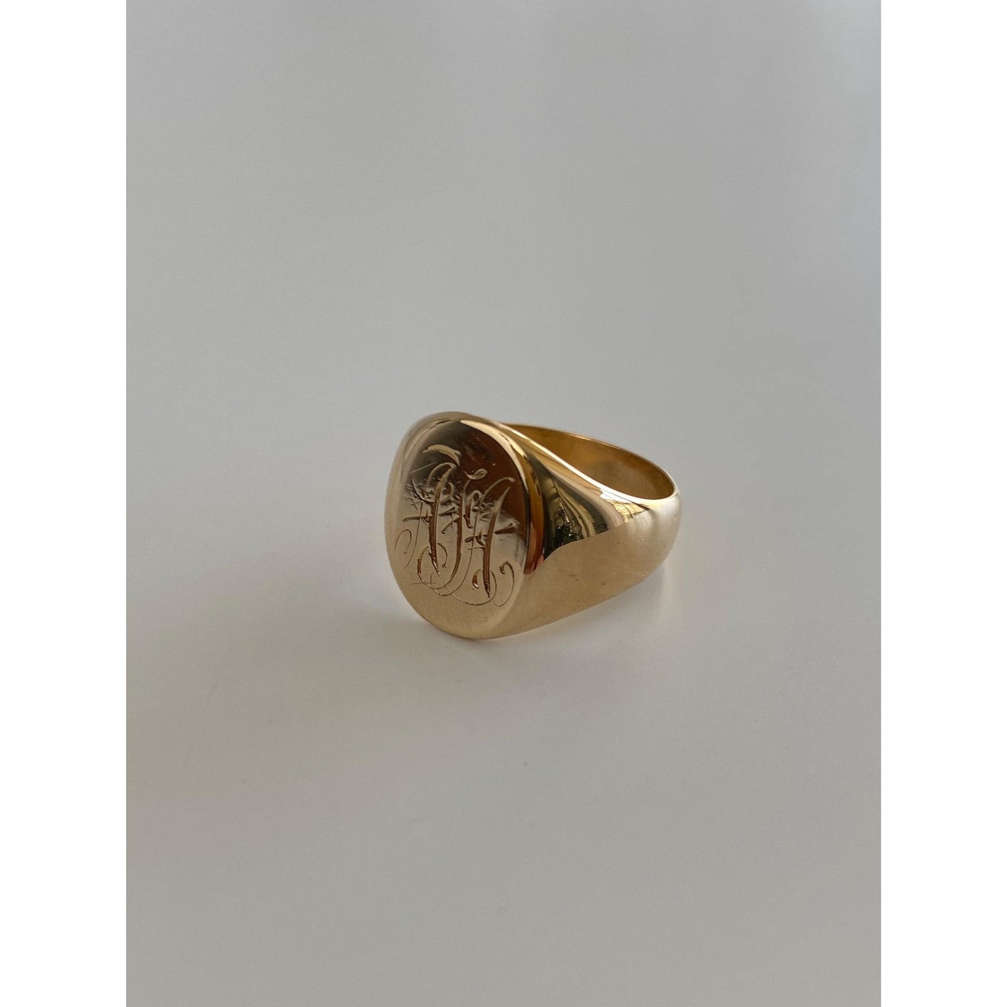 Vintage Solid 14k Yellow Gold Engraved Signet Ring - Size 6