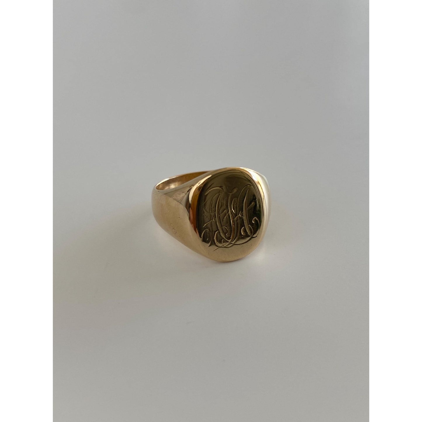 Vintage Solid 14k Yellow Gold Engraved Signet Ring - Size 6
