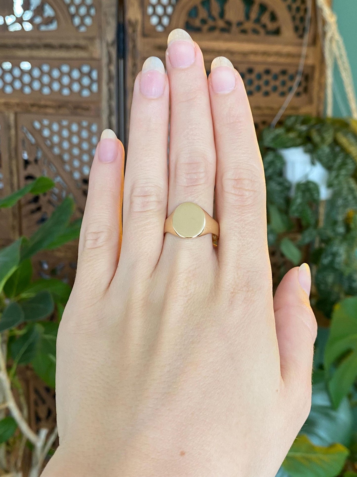 Vintage Solid 14k Yellow Gold Signet Ring - Size 8.75