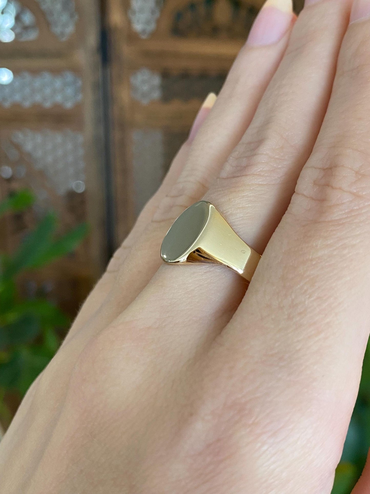 Vintage Solid 14k Yellow Gold Signet Ring - Size 8.75
