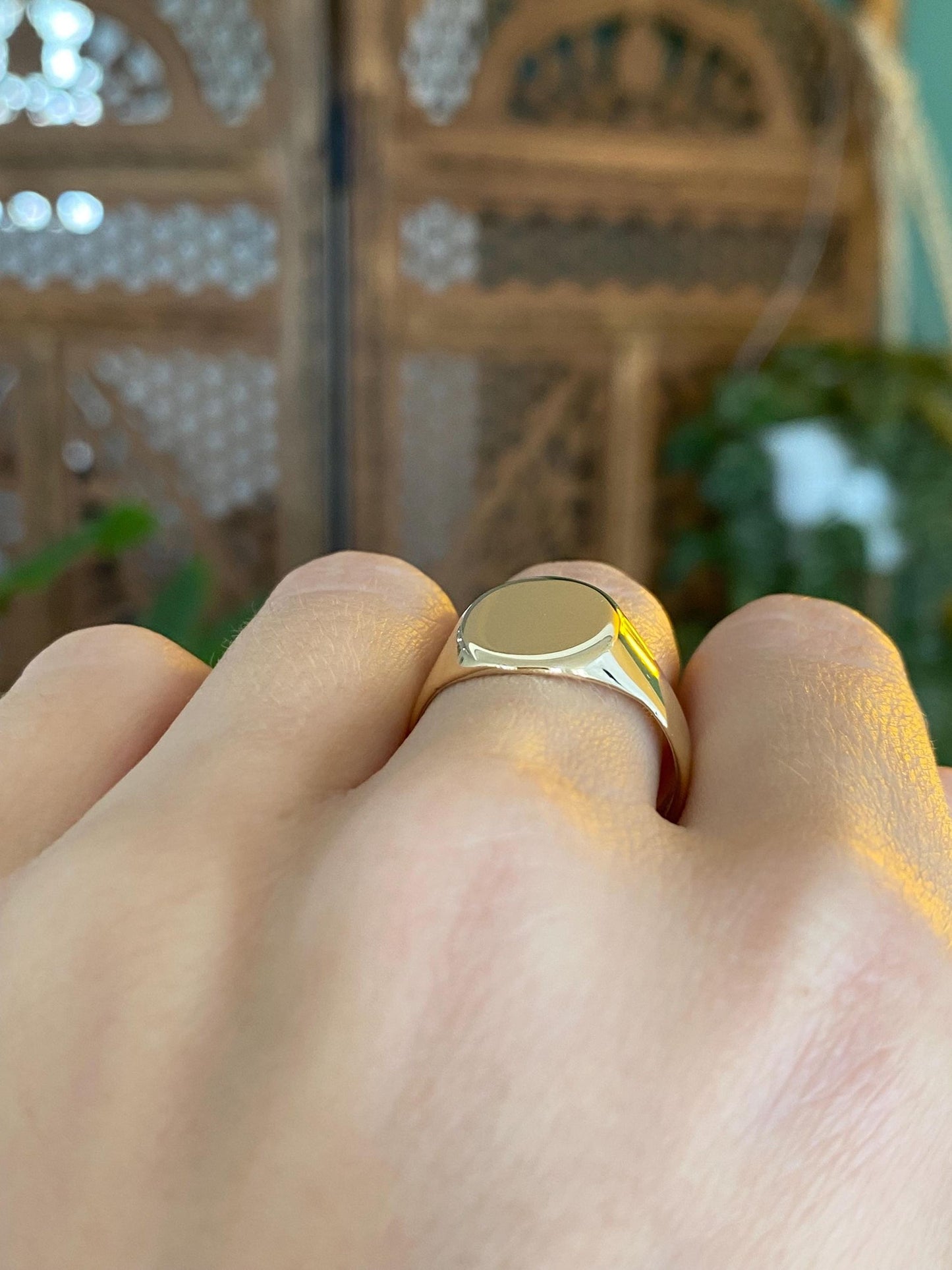Vintage Solid 14k Yellow Gold Signet Ring - Size 8.75