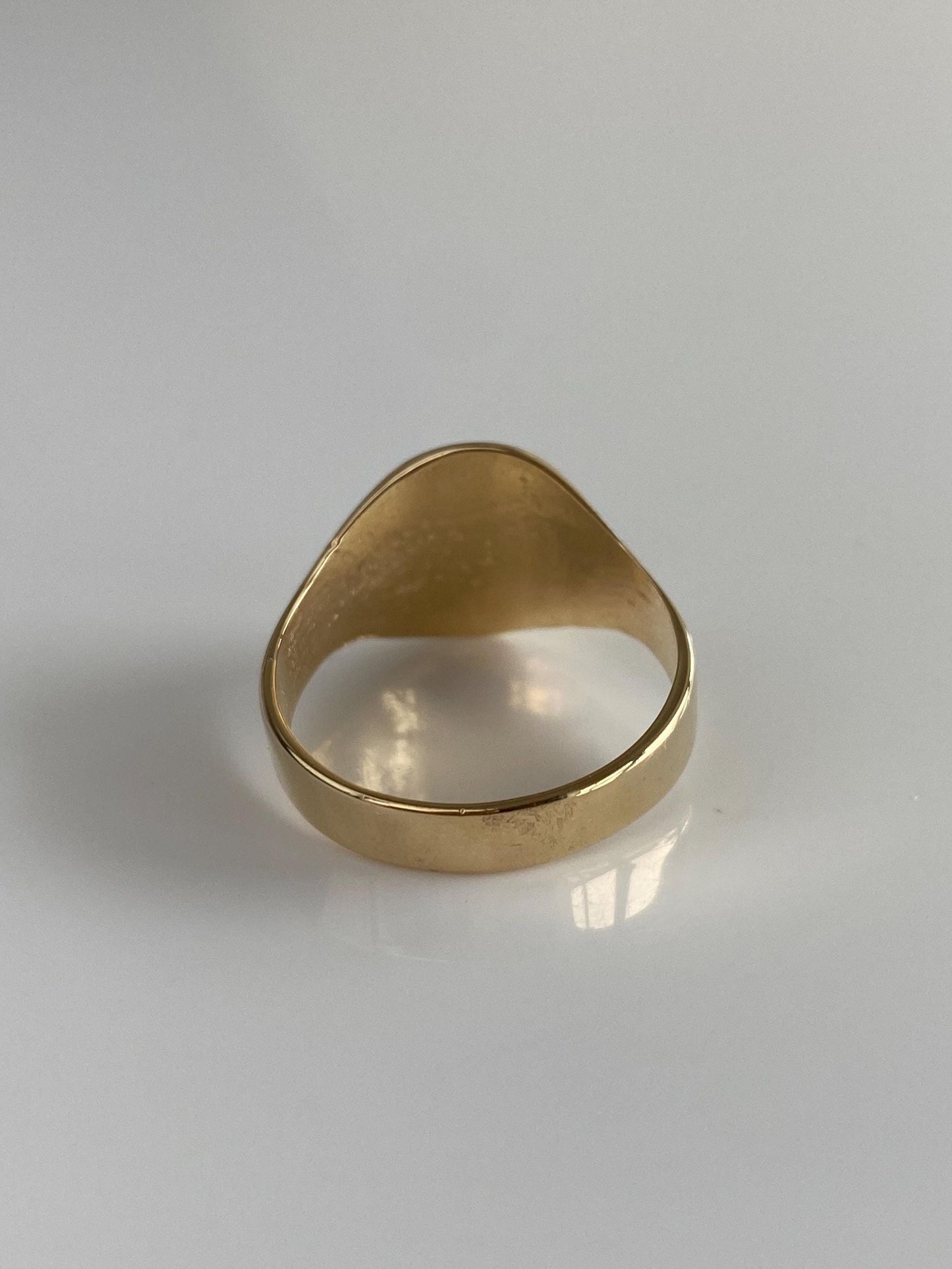 Vintage Solid 14k Yellow Gold Signet Ring - Size 8.75