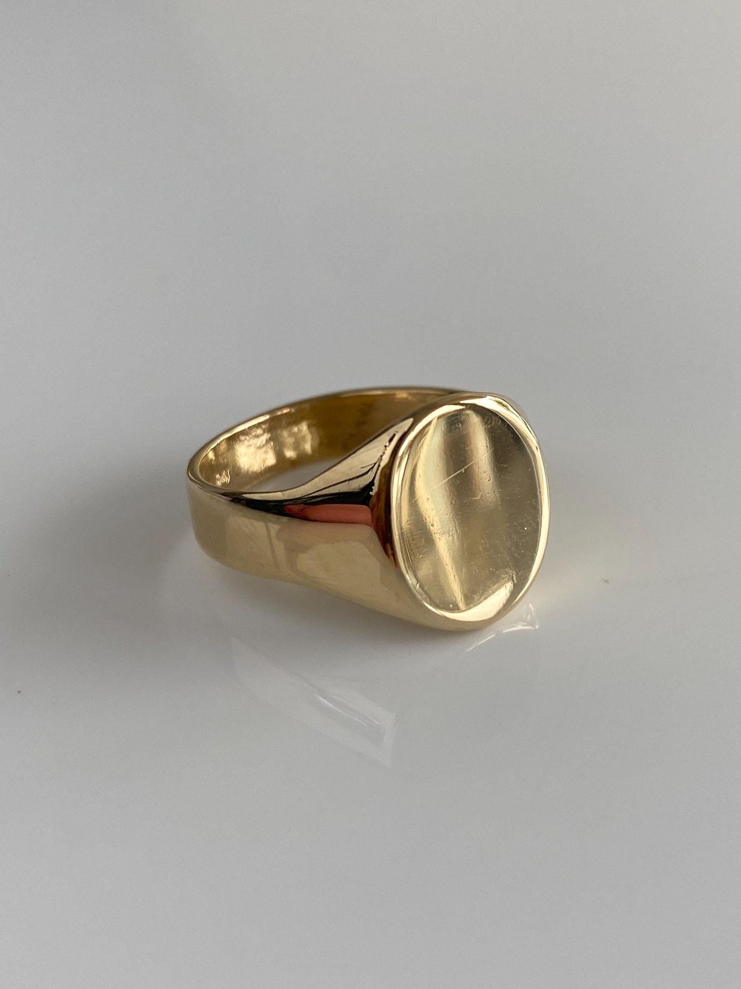 Vintage Solid 14k Yellow Gold Signet Ring - Size 8.75