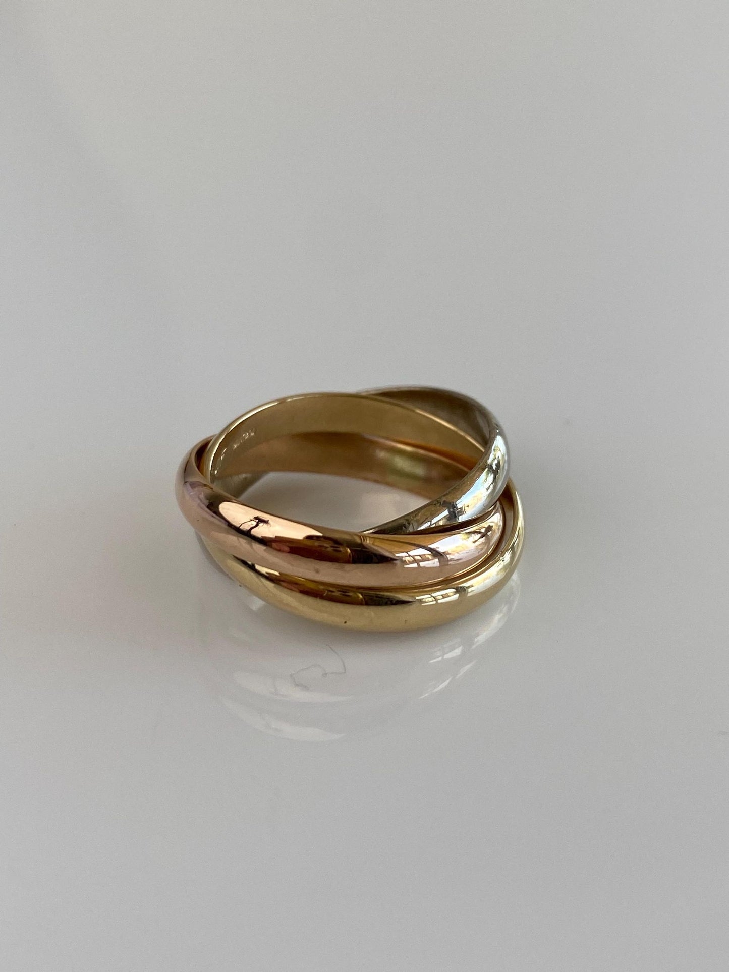 Vintage Solid 18k Tri Tone Gold Rolling Ring Band - Size 5.5