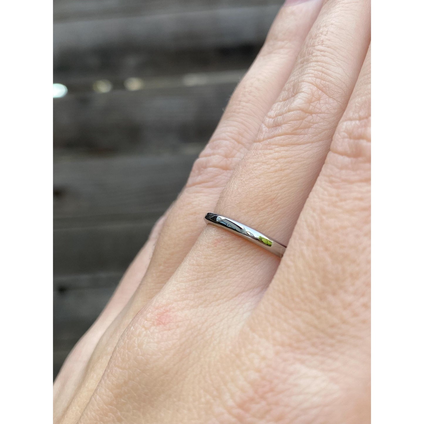 Vintage Solid 18k White Gold Ring Band - Size 7.5