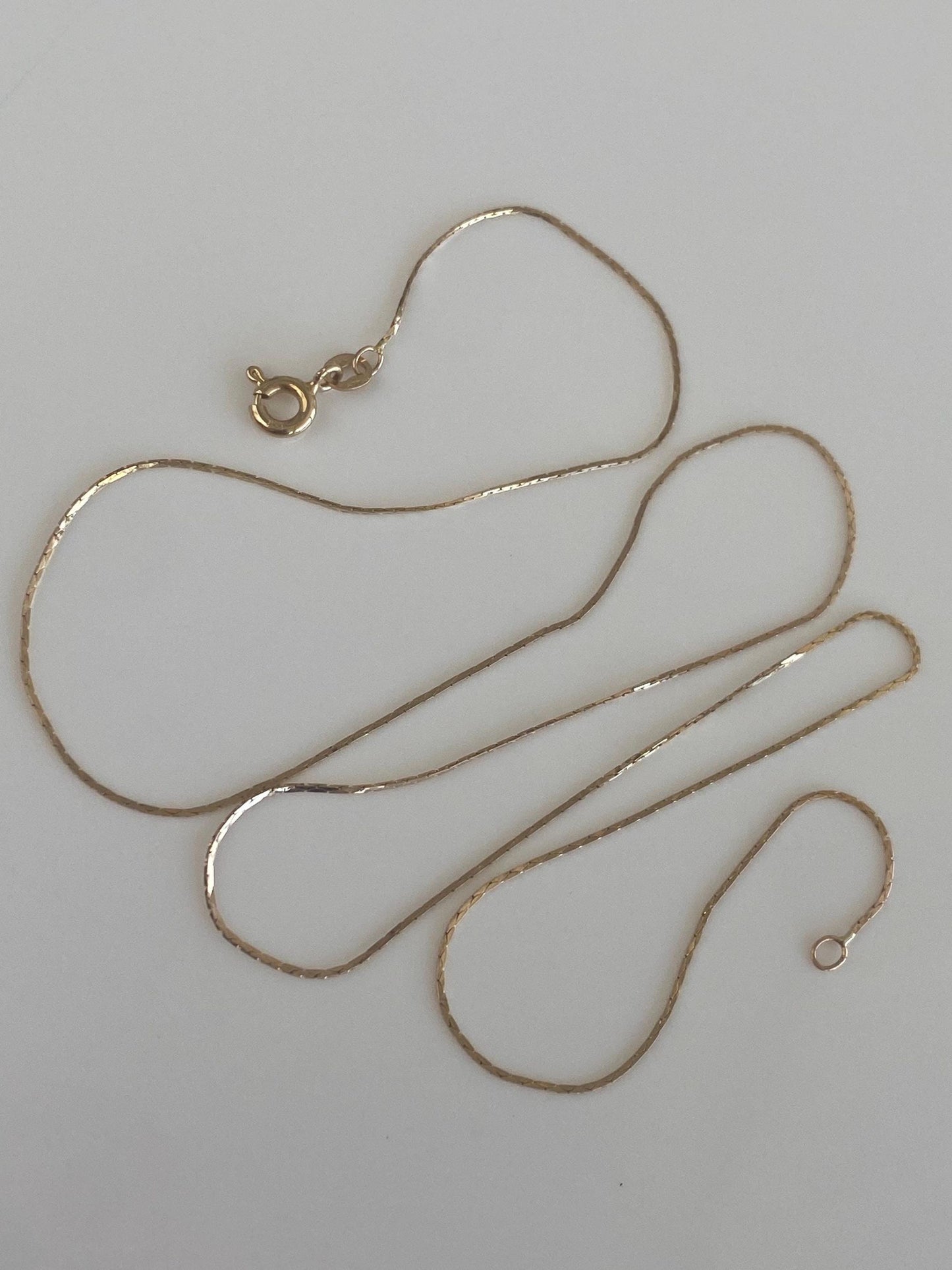 Vintage Solid 14k Yellow Gold Slim Triangle Link Chain Necklace - 18.25 inches