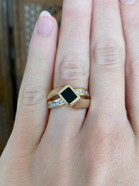 Vintage Solid 14k Yellow Gold Diamond Onyx Inlay Twist Ring - Size 6