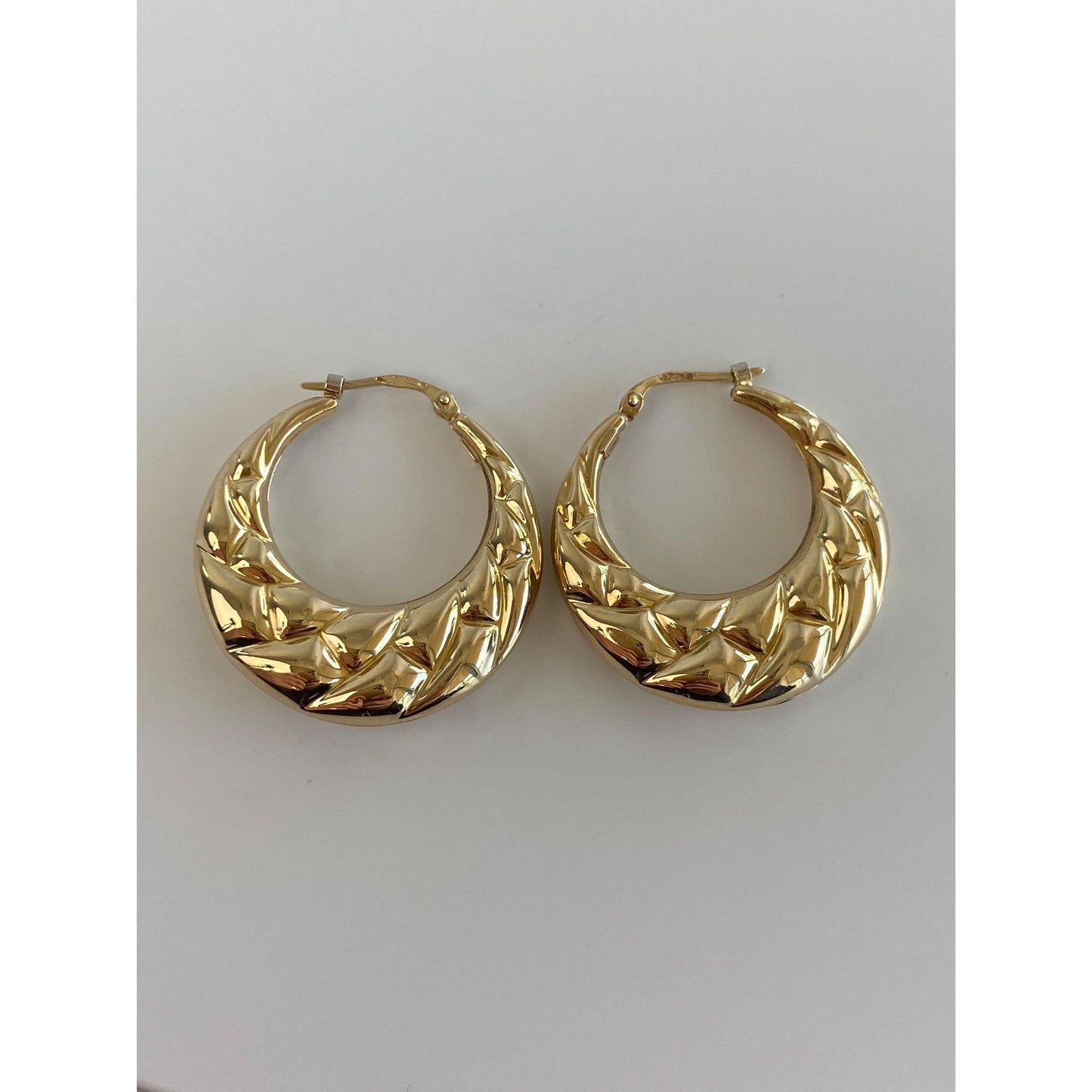 Vintage 9k Yellow Gold Puffy Quilted Braid Texture Hoop Earrings