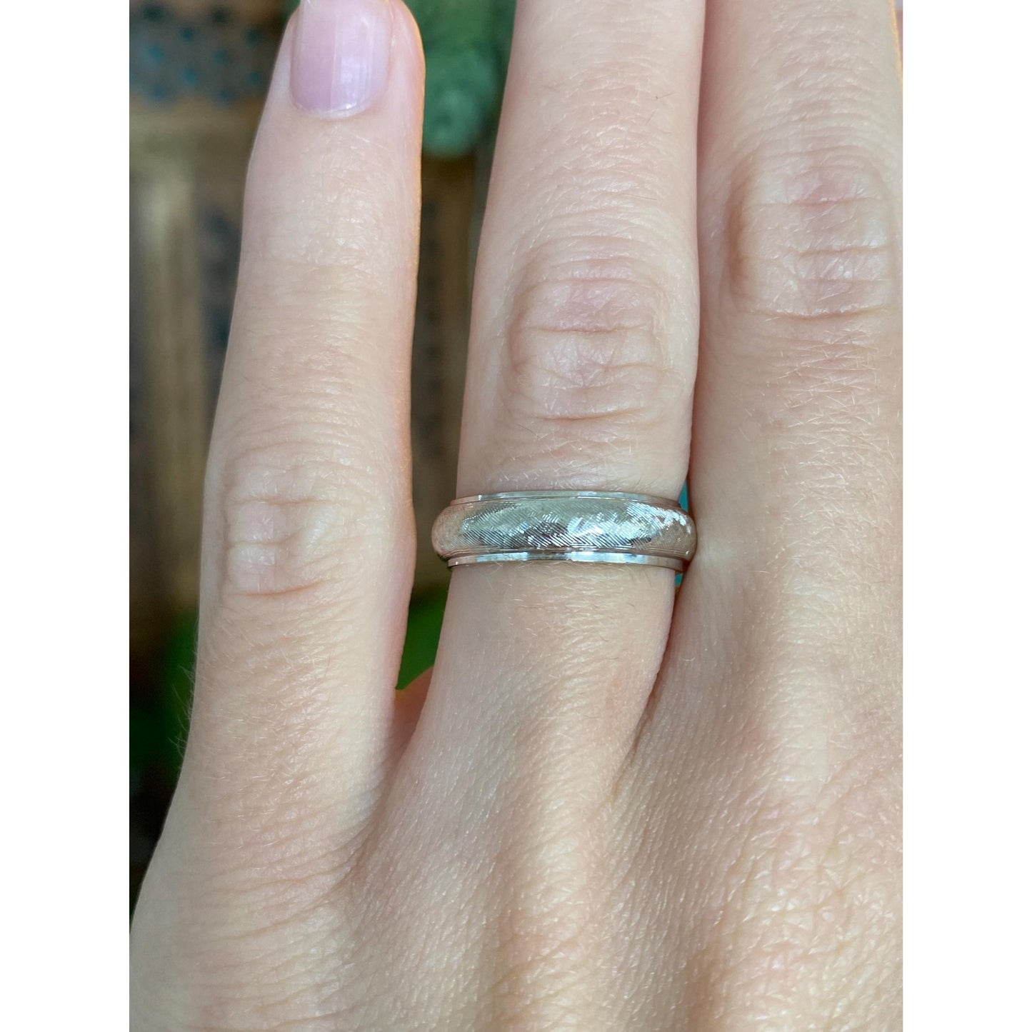 Vintage Solid 14k White Gold Crosshatch Ring Band - Size 5.25