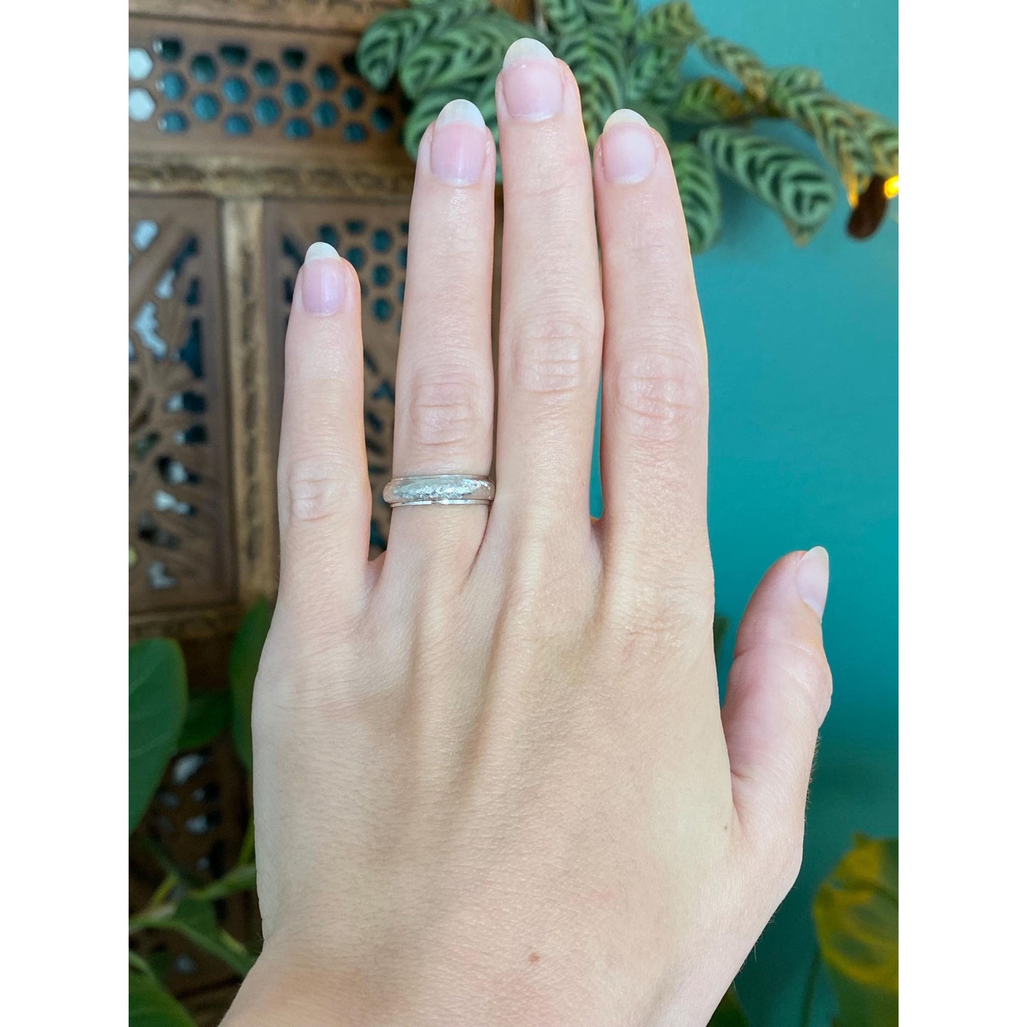 Vintage Solid 14k White Gold Crosshatch Ring Band - Size 5.25