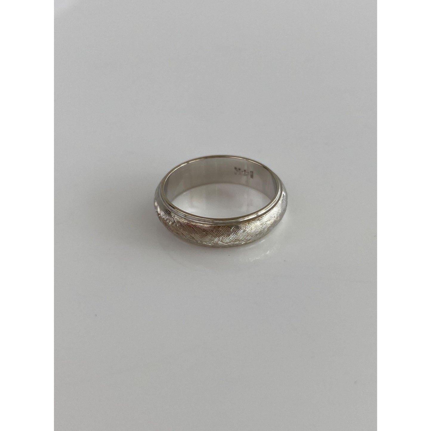 Vintage Solid 14k White Gold Crosshatch Ring Band - Size 5.25