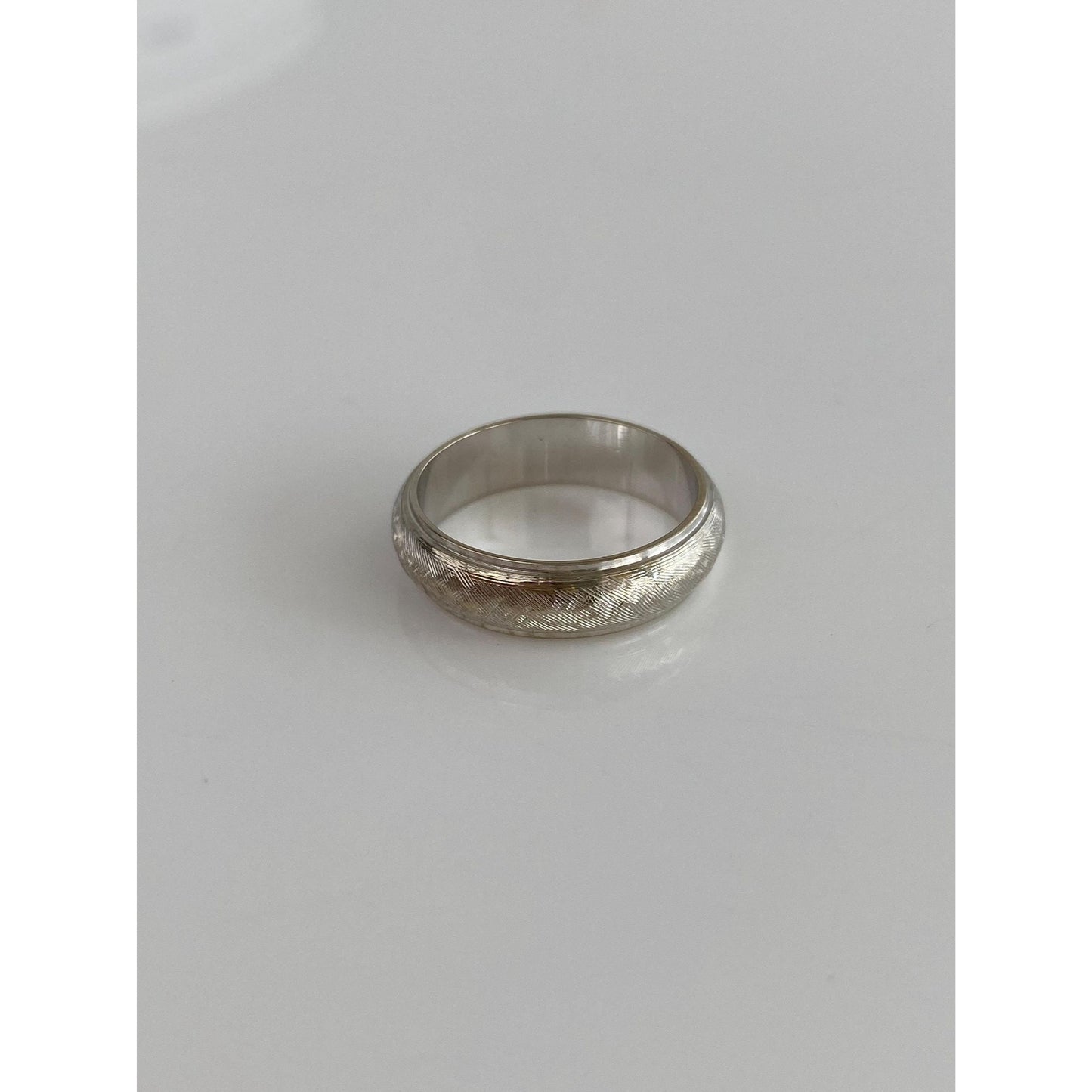 Vintage Solid 14k White Gold Crosshatch Ring Band - Size 5.25