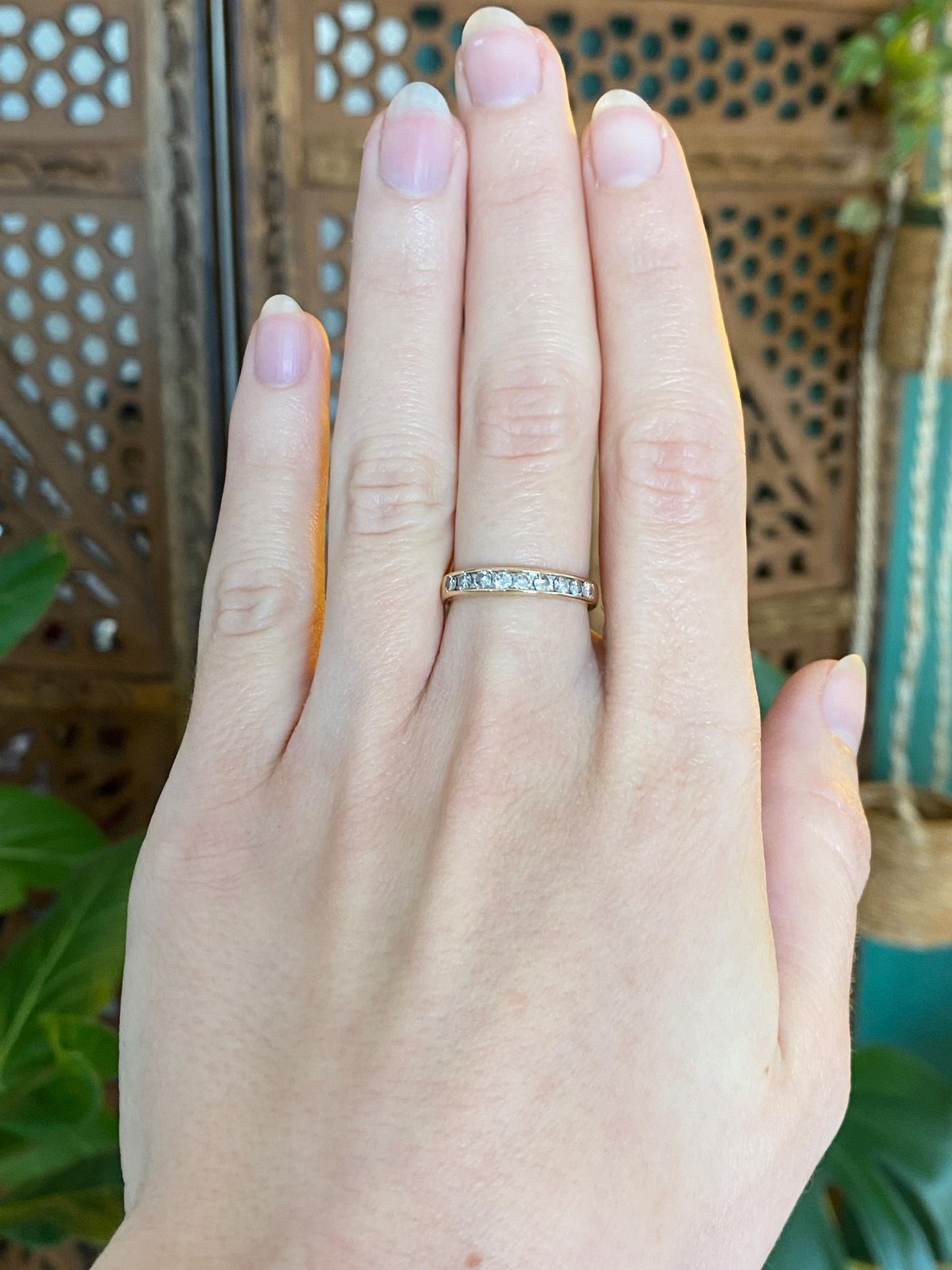 Vintage Solid 14k Yellow Gold Diamond Ring Band - Size 6.25