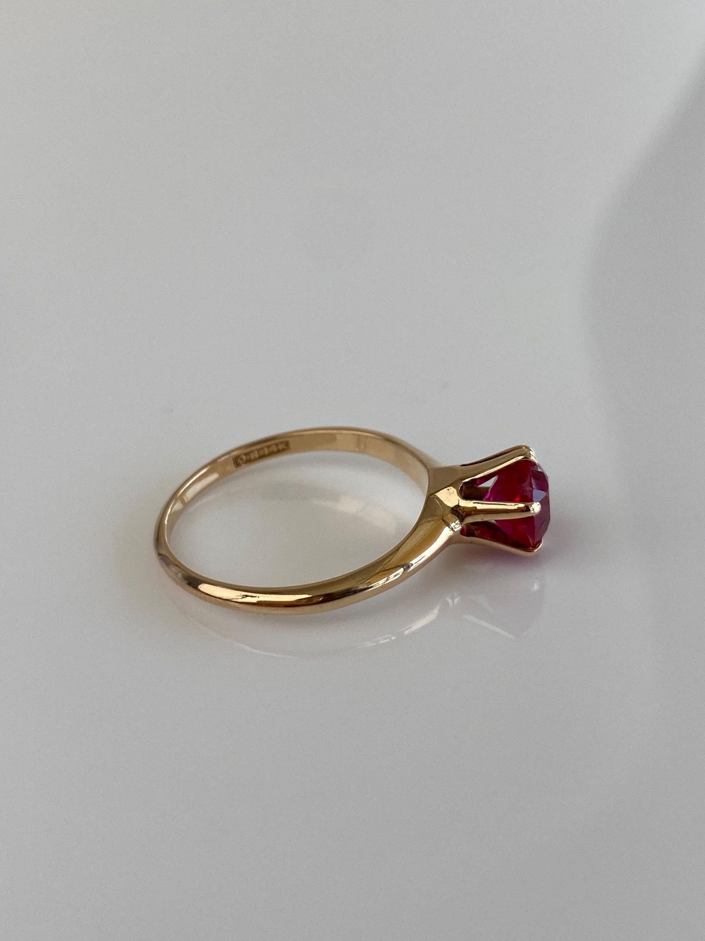 Vintage Solid 14k Yellow Gold Pink Sapphire Ring - Size 8.25