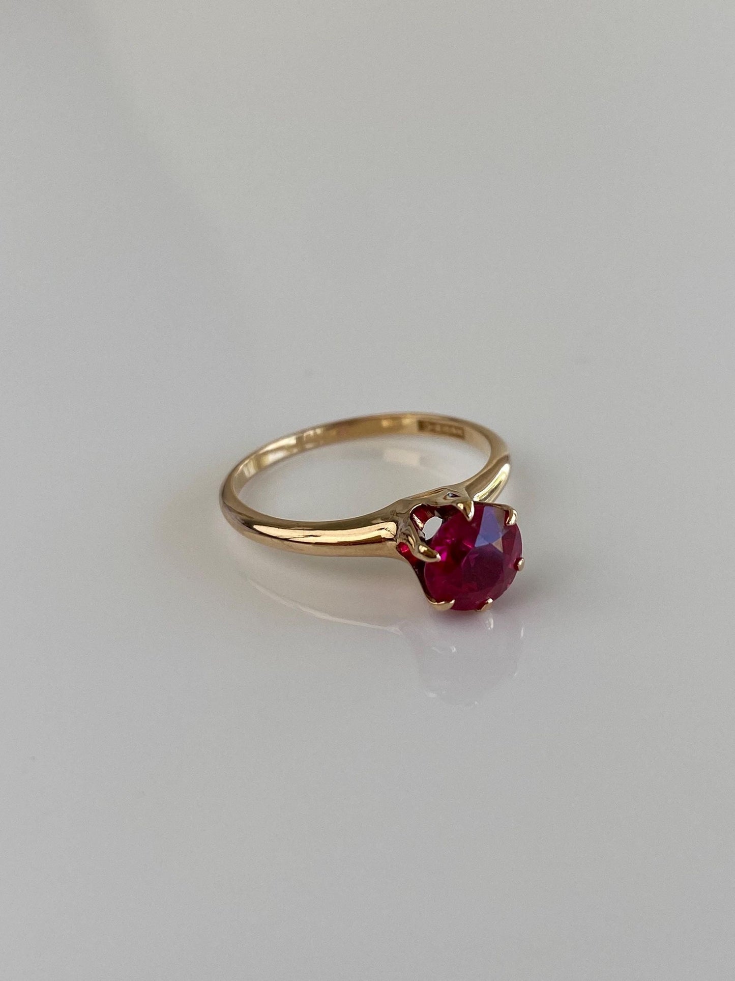 Vintage Solid 14k Yellow Gold Pink Sapphire Ring - Size 8.25