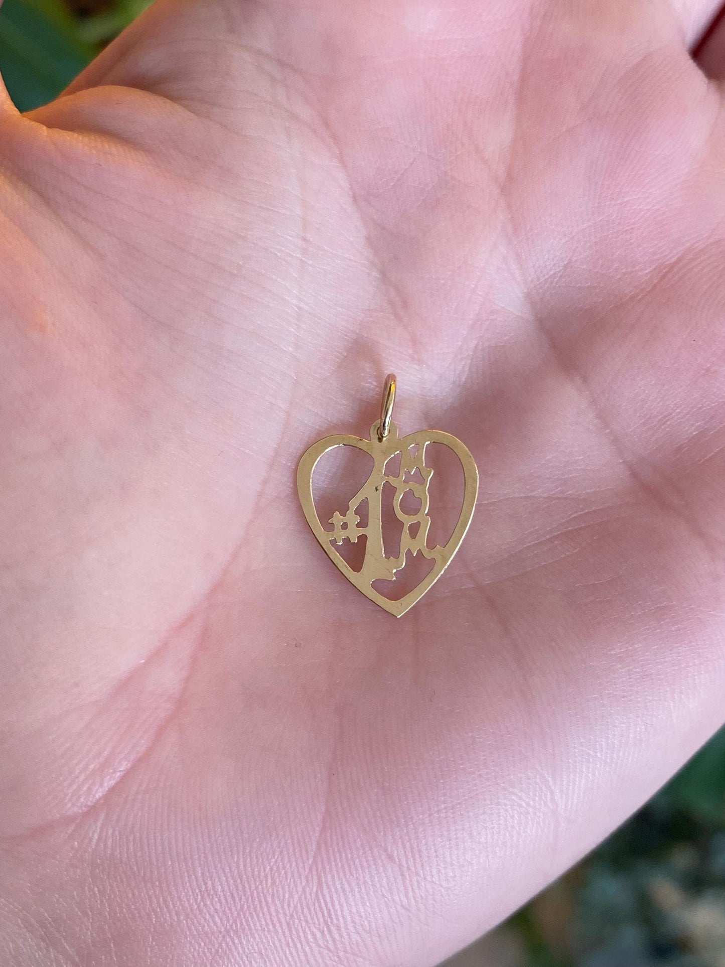 Vintage Solid 14k Yellow Gold #1 Mom Heart Charm