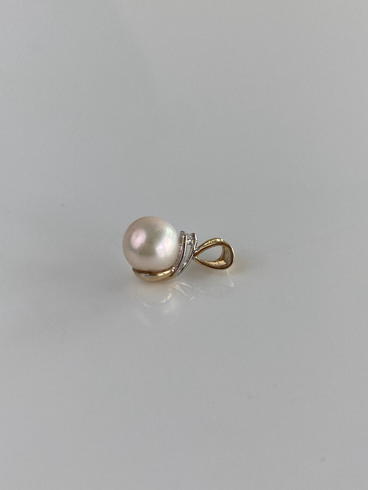 Vintage Solid 14k Yellow Gold Pearl Clear Sapphire Charm