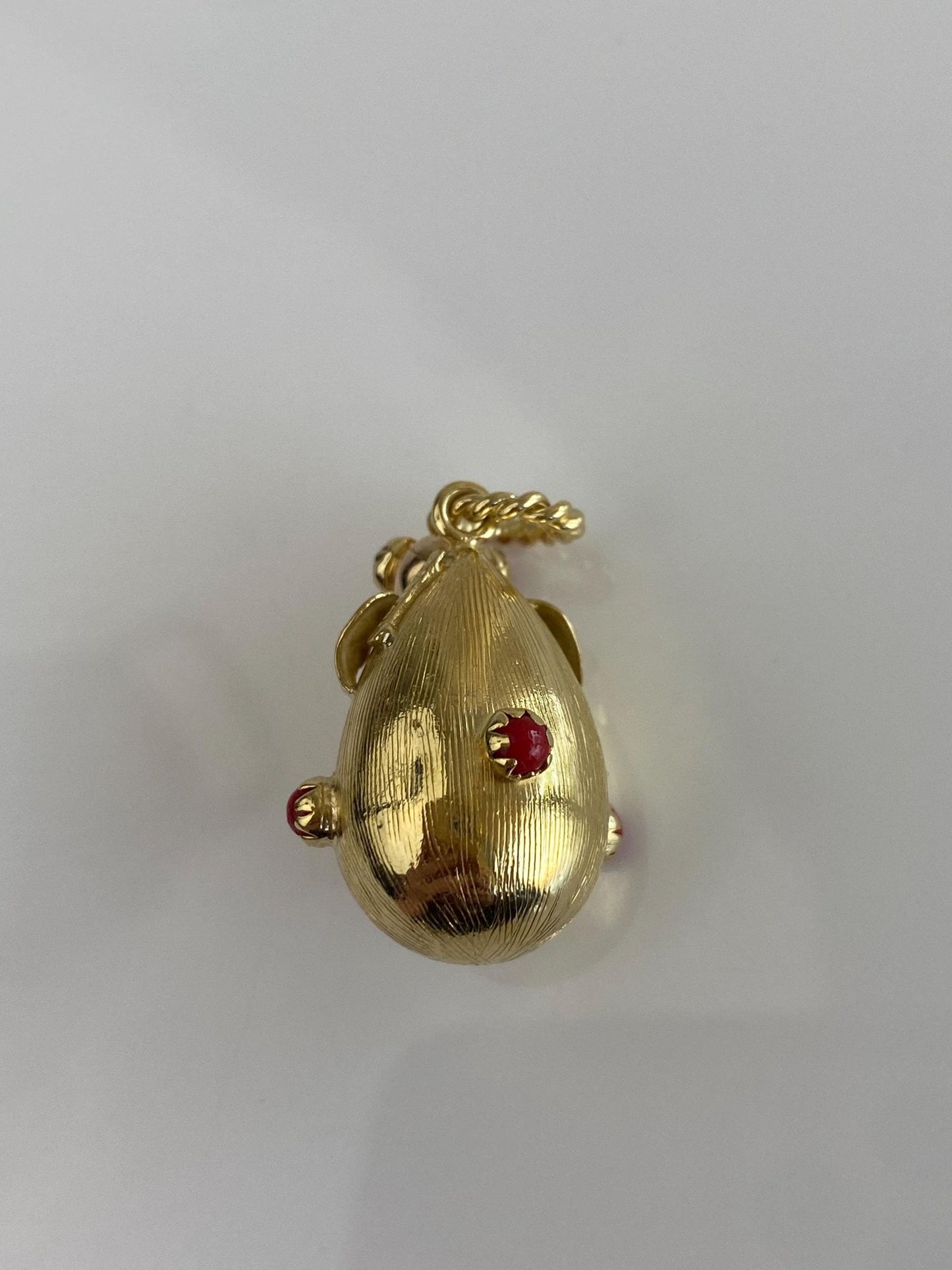 Vintage 18k Yellow Gold Red Stone Bird Hatching Charm