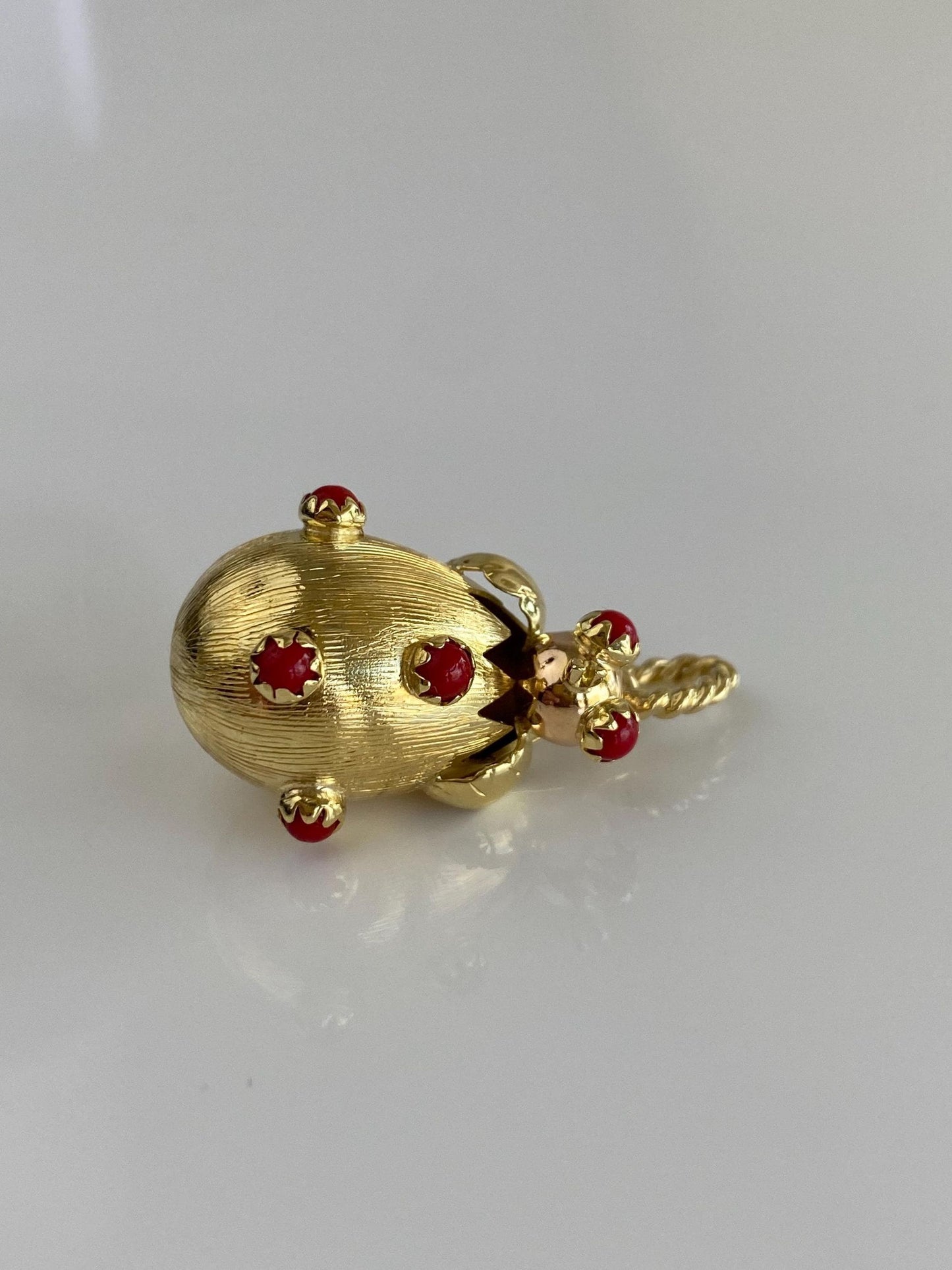 Vintage 18k Yellow Gold Red Stone Bird Hatching Charm
