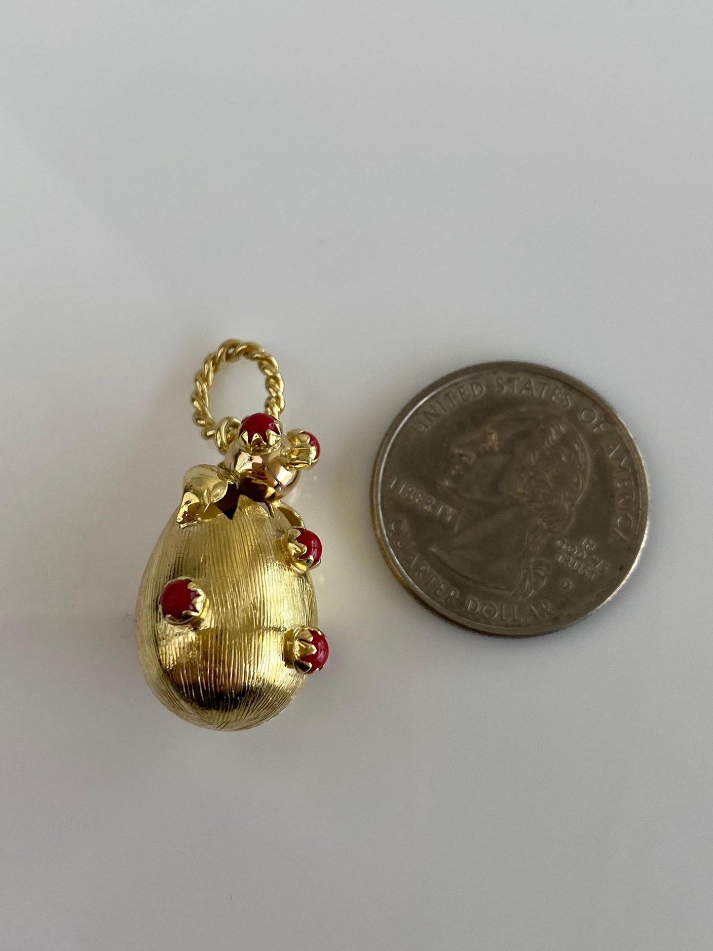 Vintage 18k Yellow Gold Red Stone Bird Hatching Charm