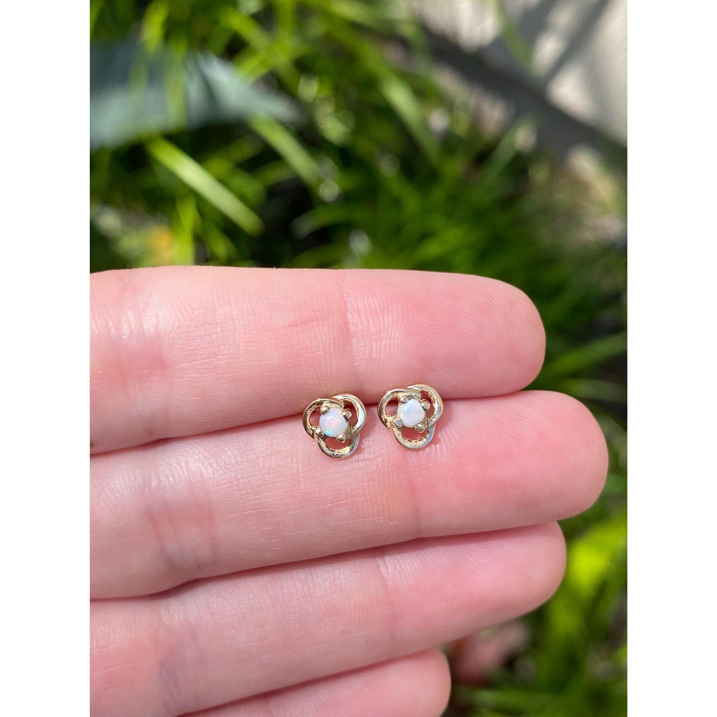 Vintage Solid 14k Yellow Gold Opal Knot Stud Earrings