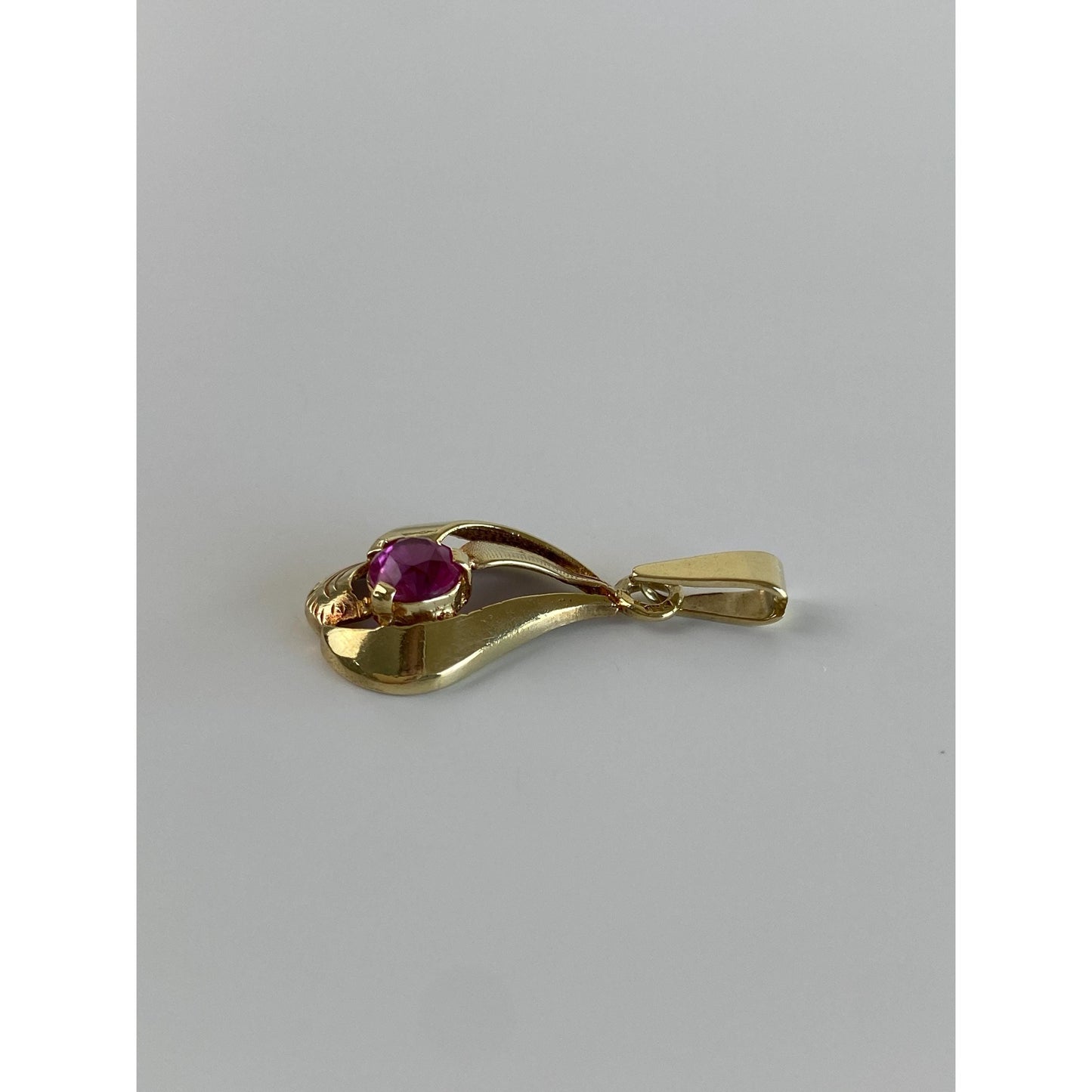 Vintage Solid 14k Yellow Gold Pink Sapphire Swirl Charm