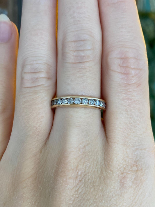 Vintage Solid 14k Yellow Gold Diamond Ring Band - Size 7.25