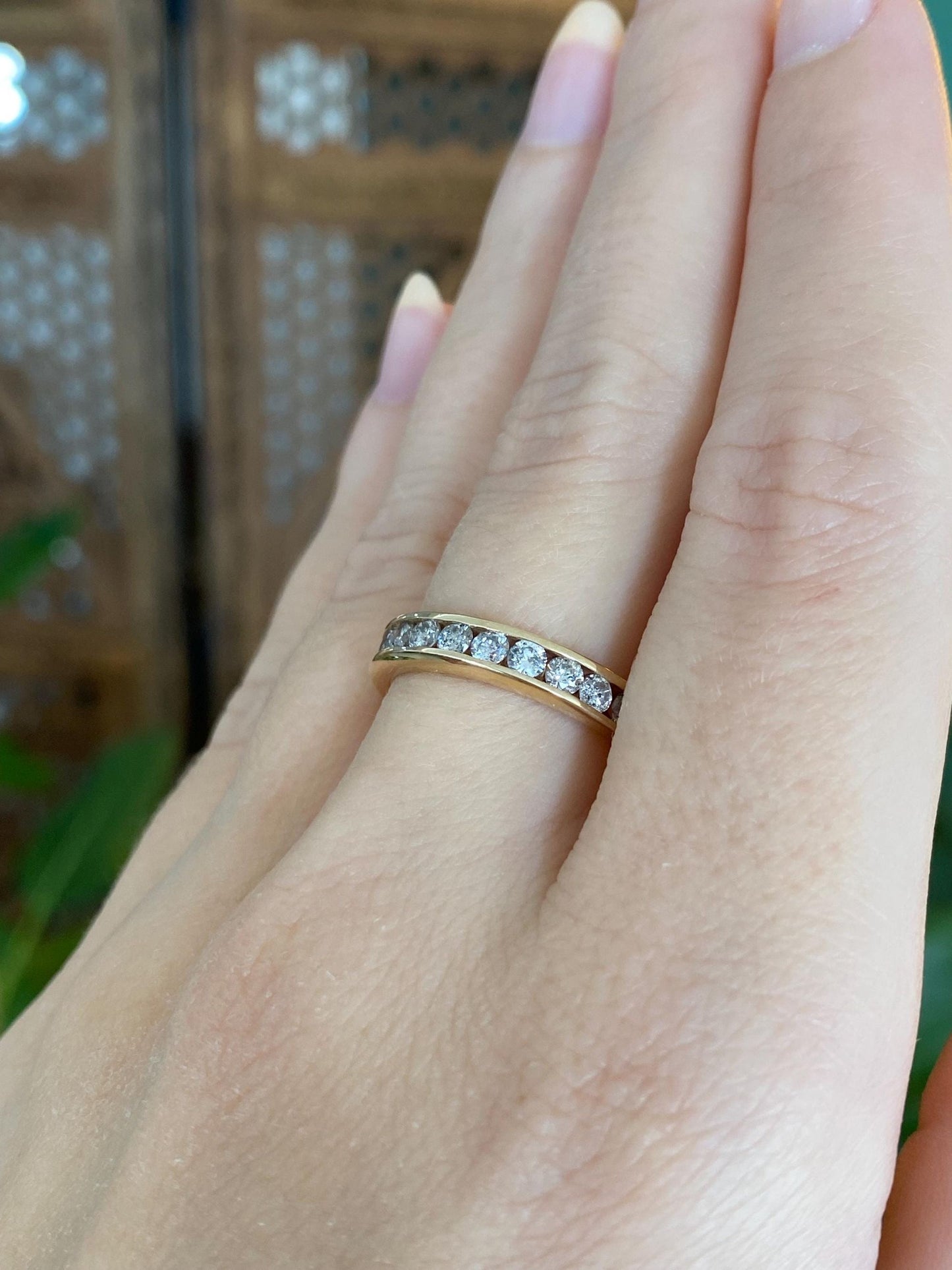 Vintage Solid 14k Yellow Gold Diamond Ring Band - Size 7.25