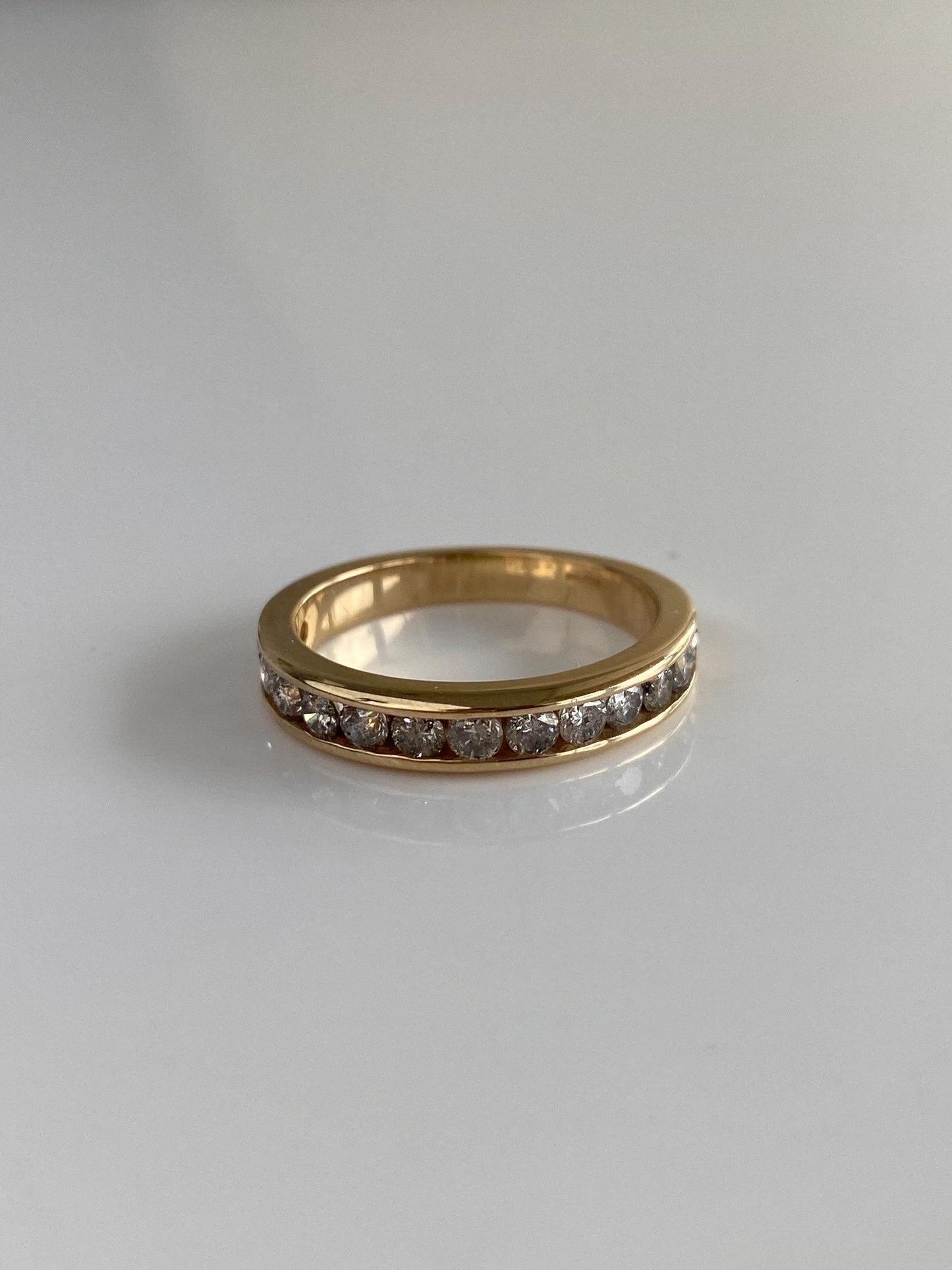 Vintage Solid 14k Yellow Gold Diamond Ring Band - Size 7.25