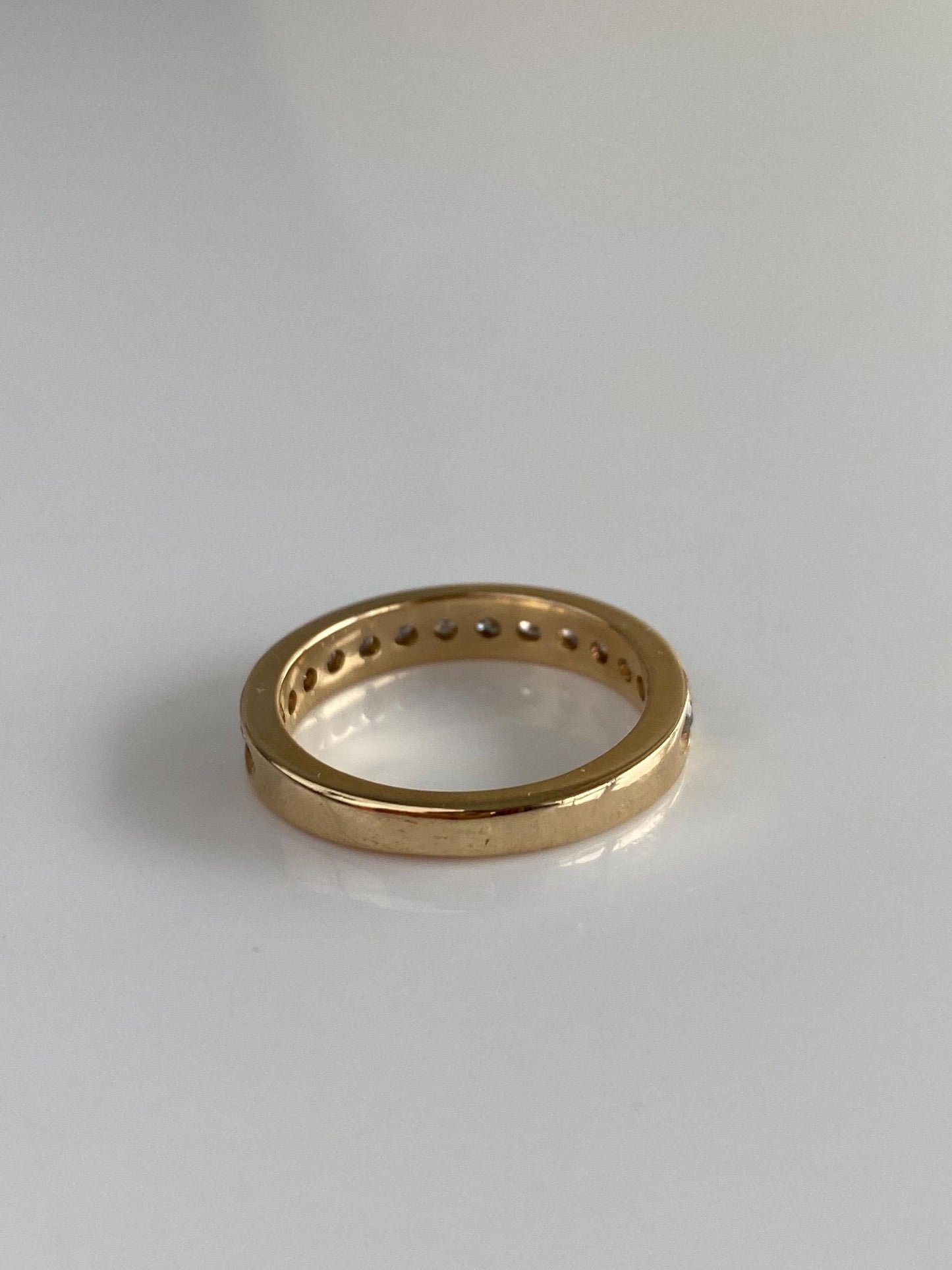 Vintage Solid 14k Yellow Gold Diamond Ring Band - Size 7.25