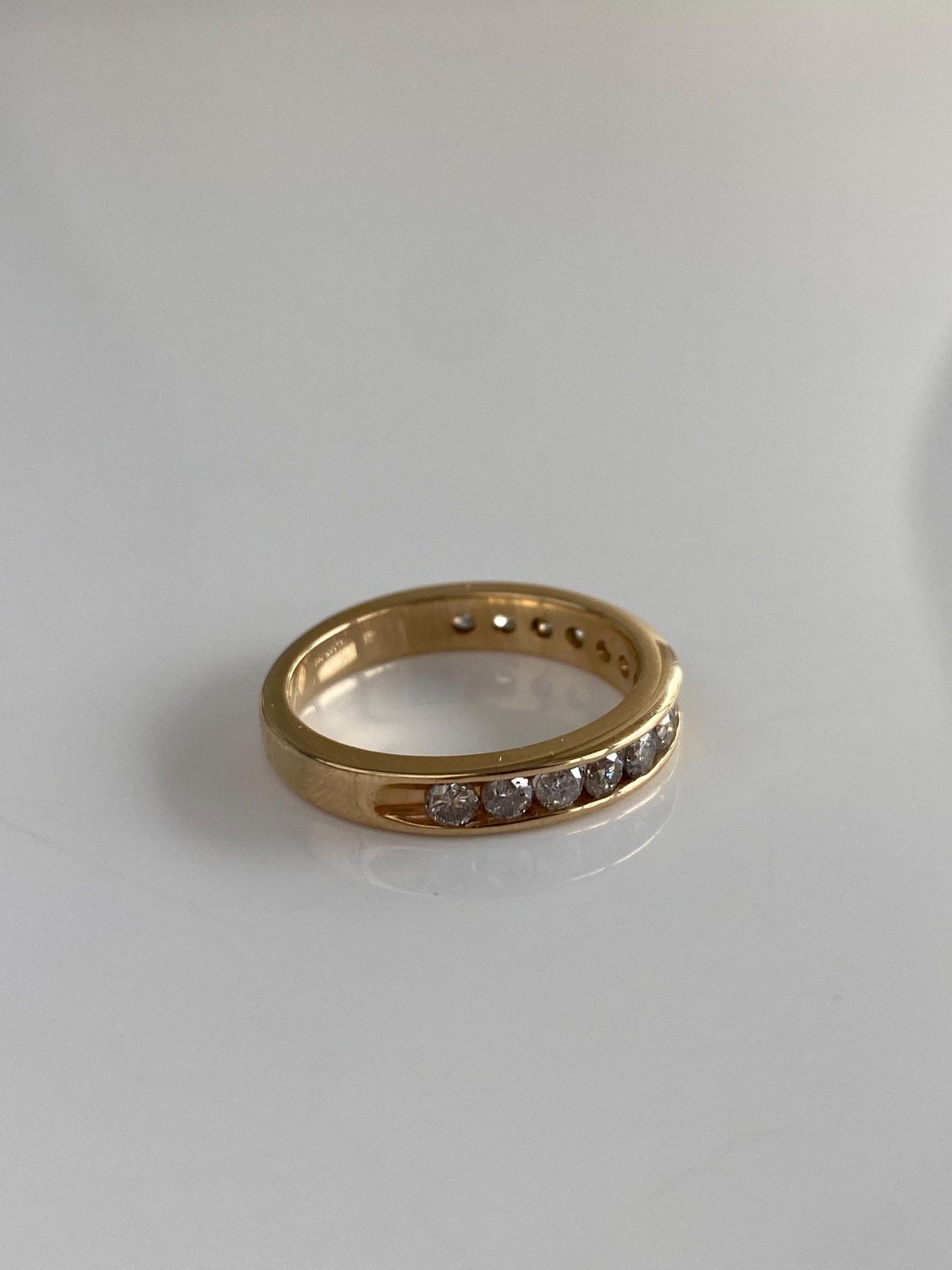 Vintage Solid 14k Yellow Gold Diamond Ring Band - Size 7.25