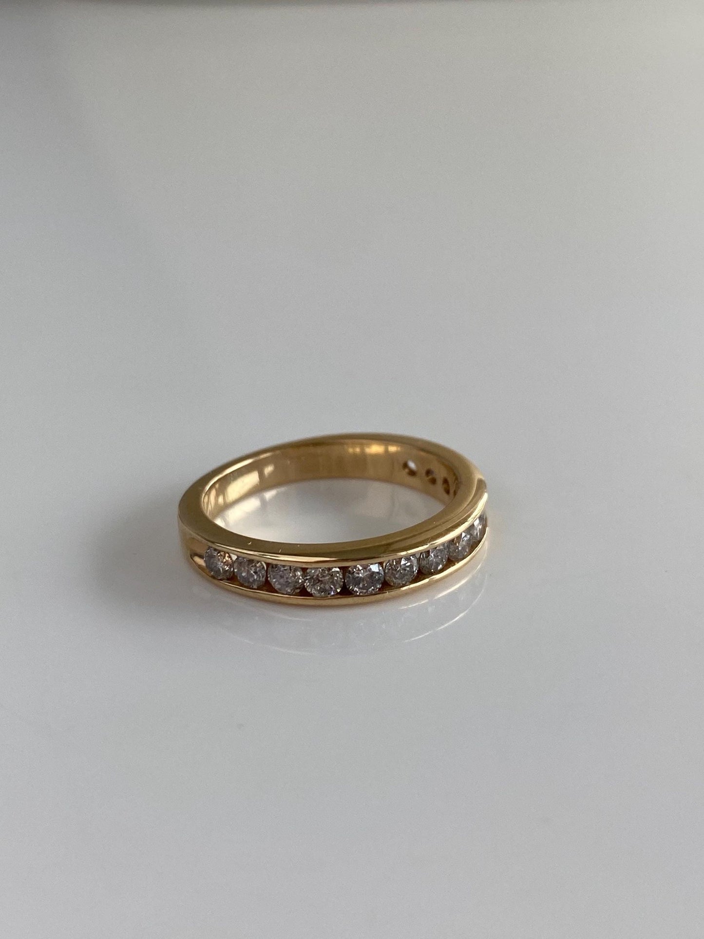 Vintage Solid 14k Yellow Gold Diamond Ring Band - Size 7.25