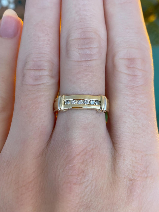Vintage Solid 14k Yellow Gold Diamond Ring Band - Size 6.75