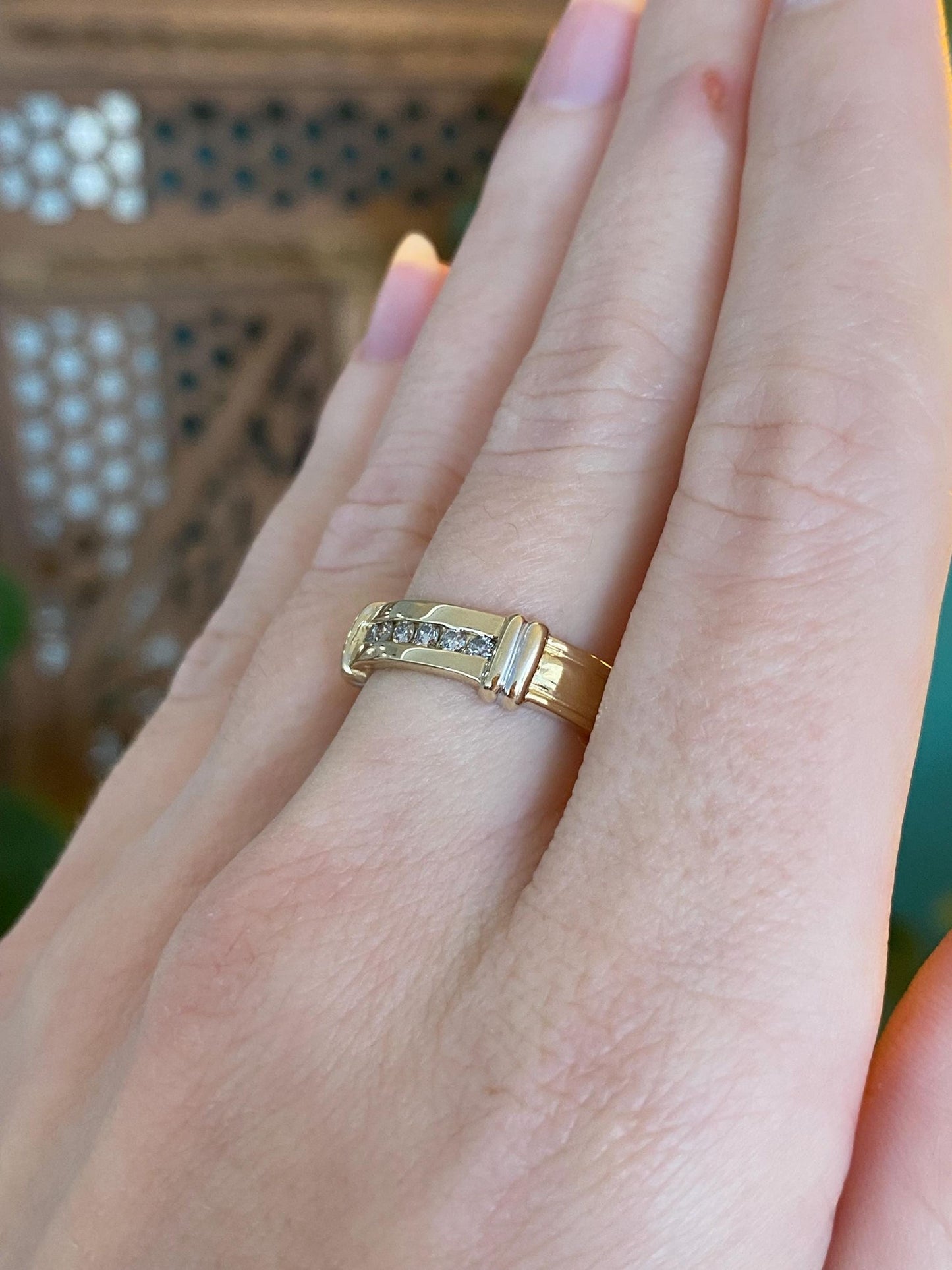 Vintage Solid 14k Yellow Gold Diamond Ring Band - Size 6.75