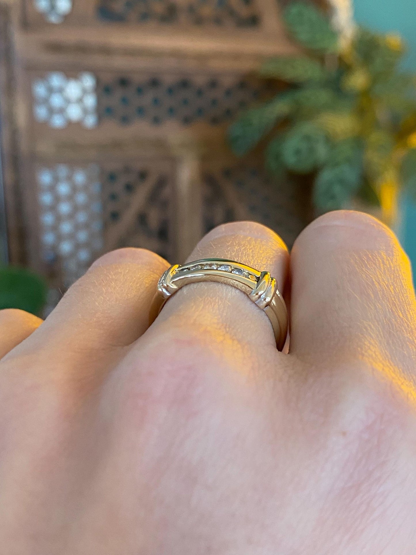 Vintage Solid 14k Yellow Gold Diamond Ring Band - Size 6.75