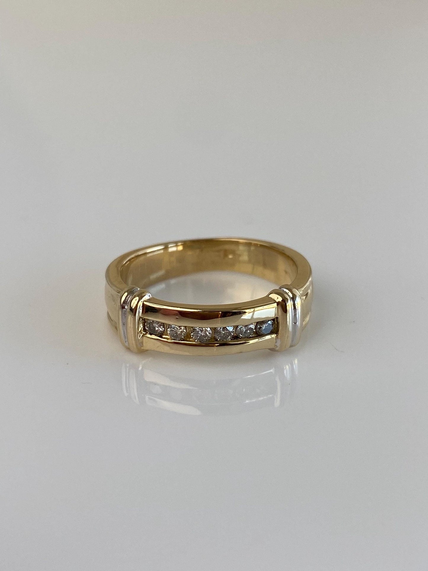 Vintage Solid 14k Yellow Gold Diamond Ring Band - Size 6.75