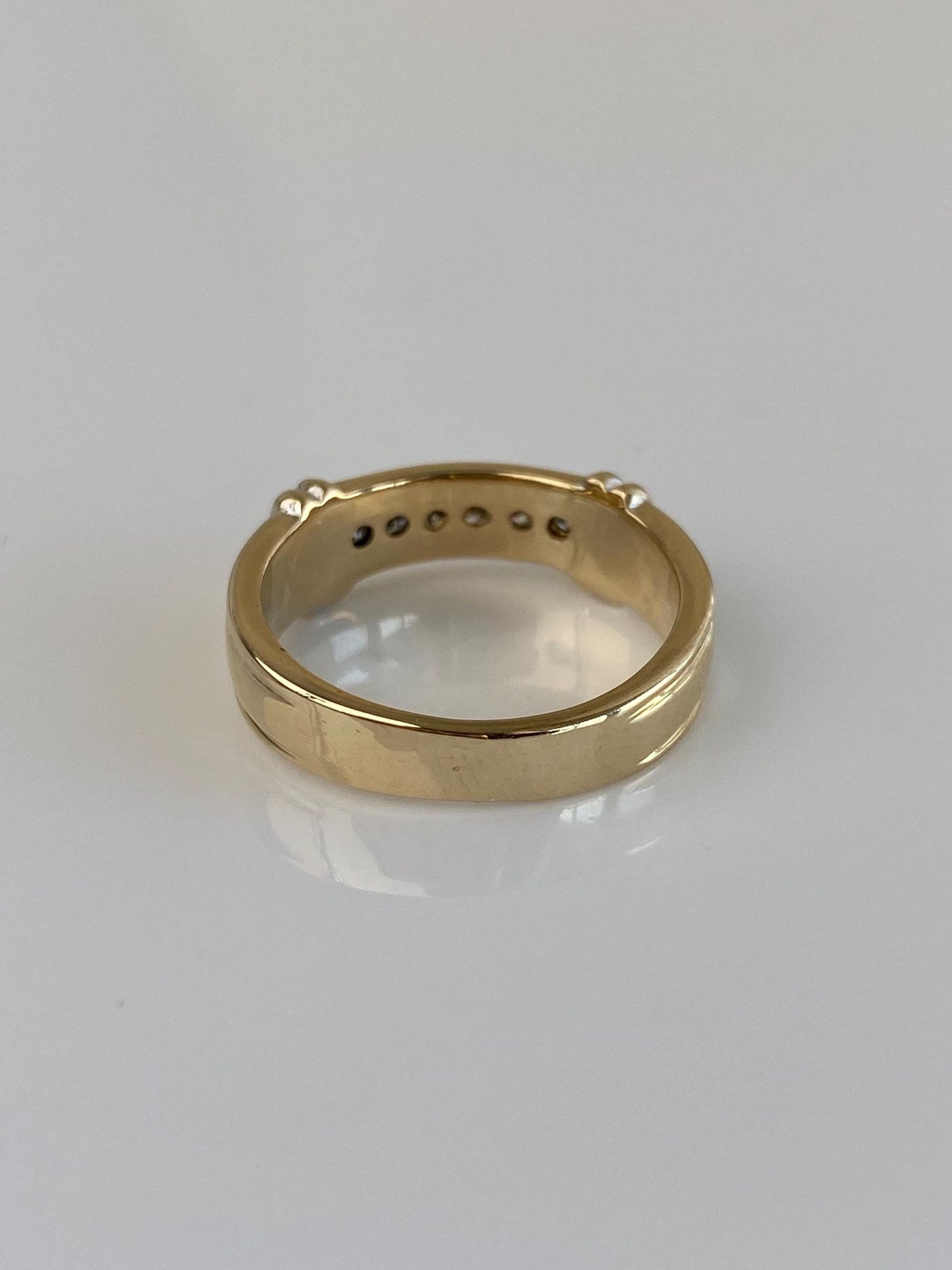 Vintage Solid 14k Yellow Gold Diamond Ring Band - Size 6.75