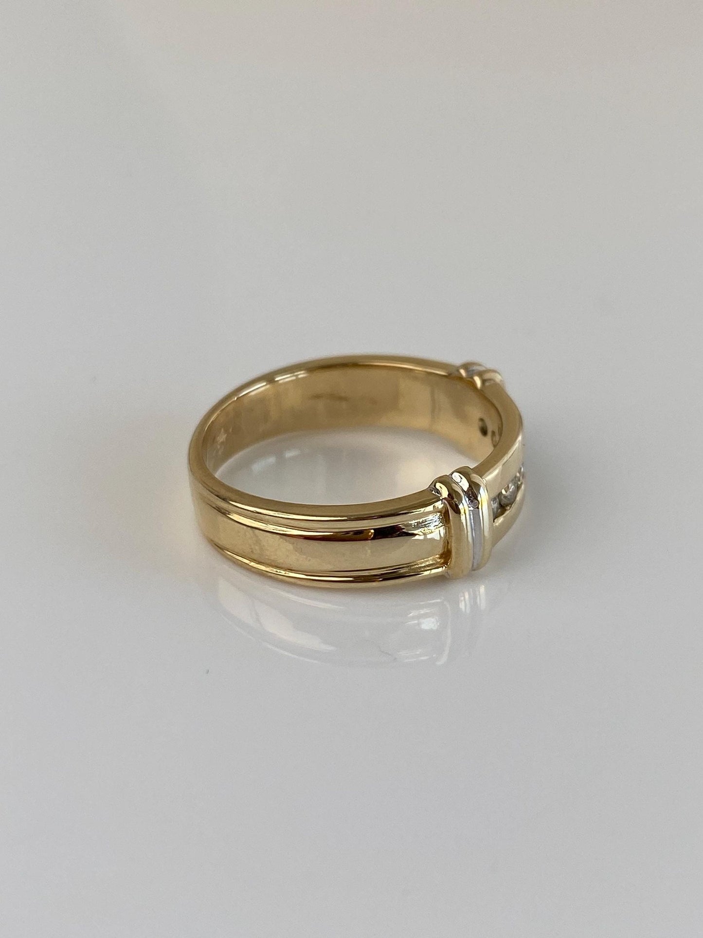 Vintage Solid 14k Yellow Gold Diamond Ring Band - Size 6.75