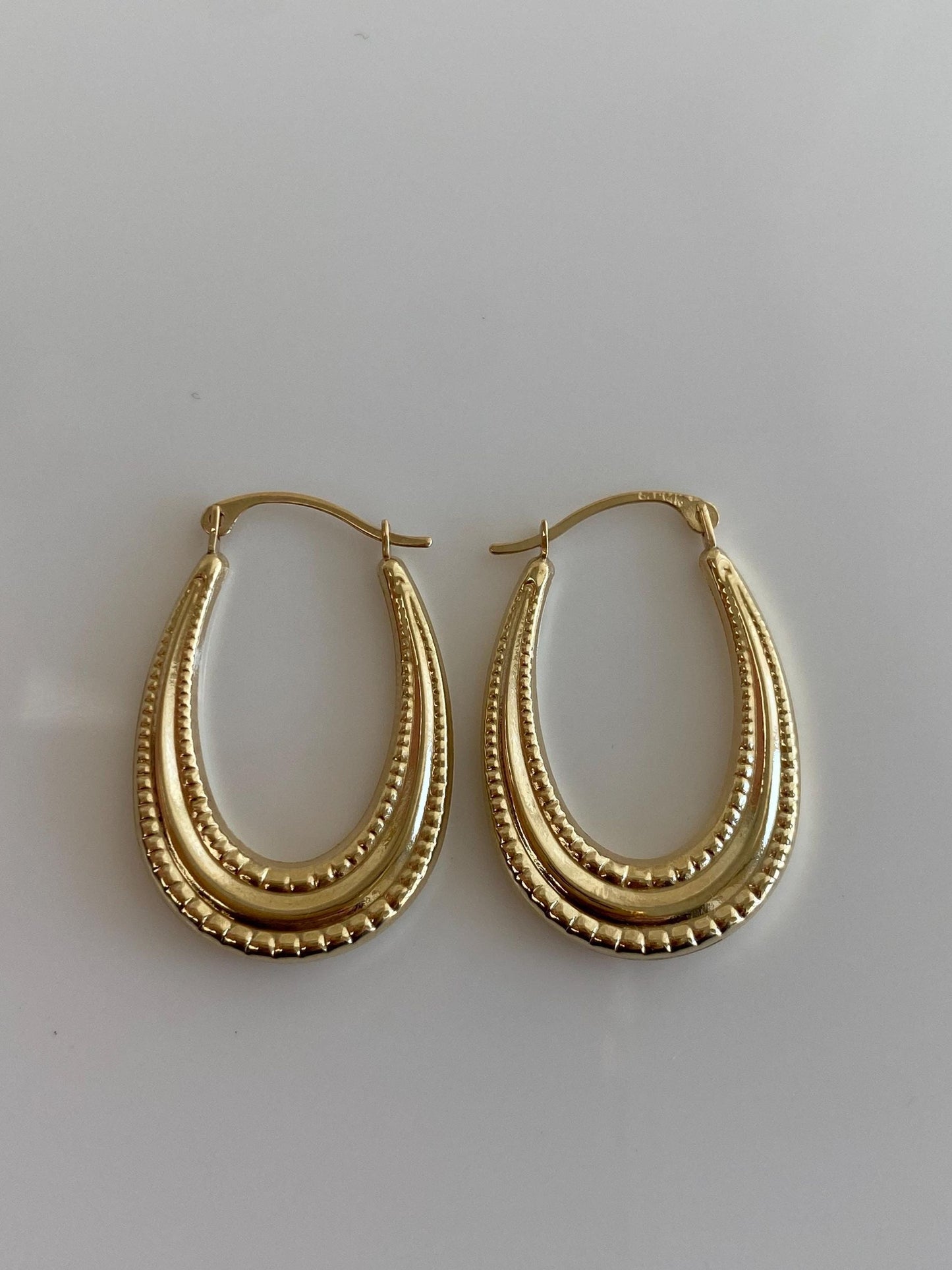 Vintage 14k Yellow Gold Design Hoop Earrings