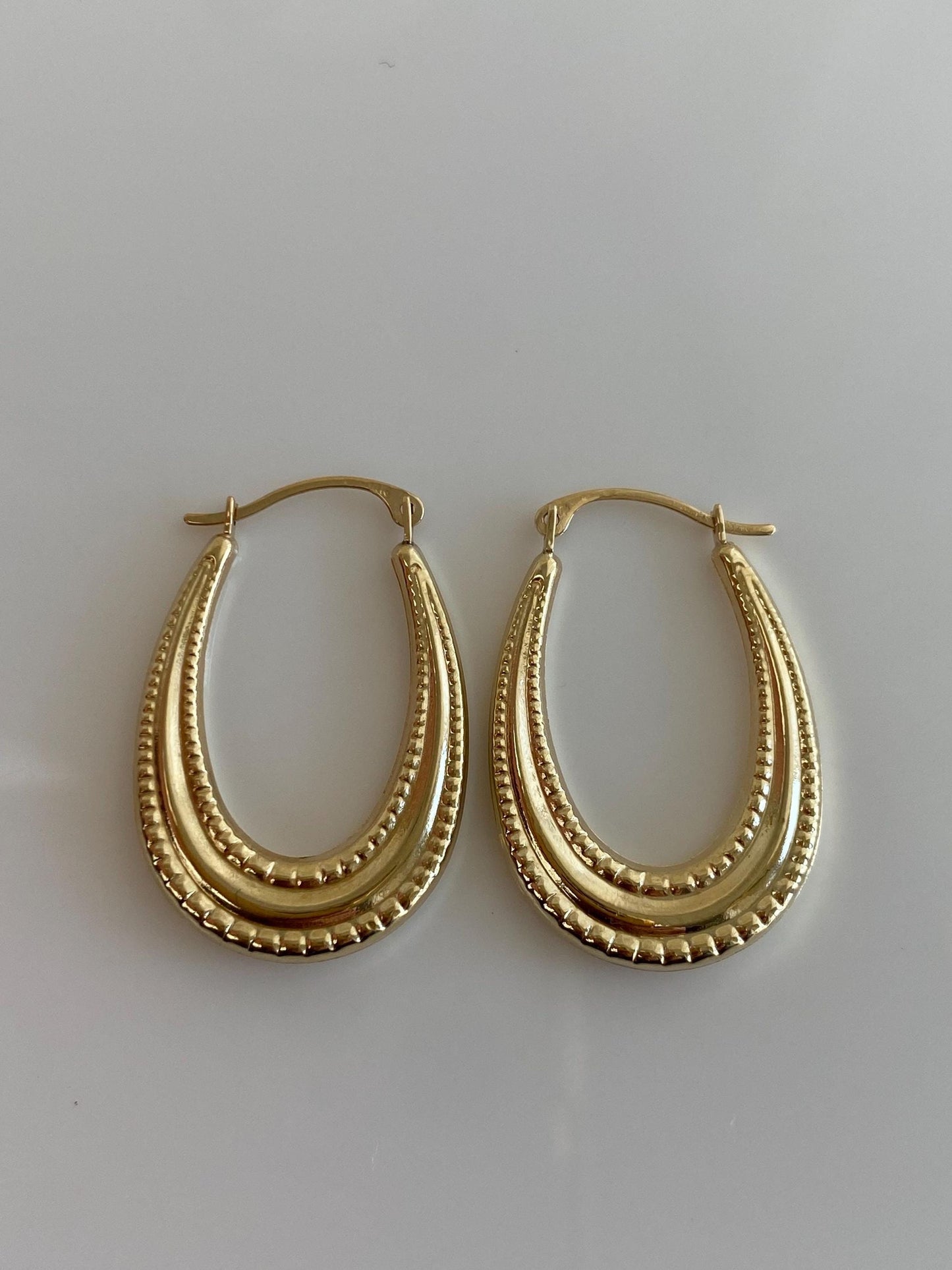 Vintage 14k Yellow Gold Design Hoop Earrings