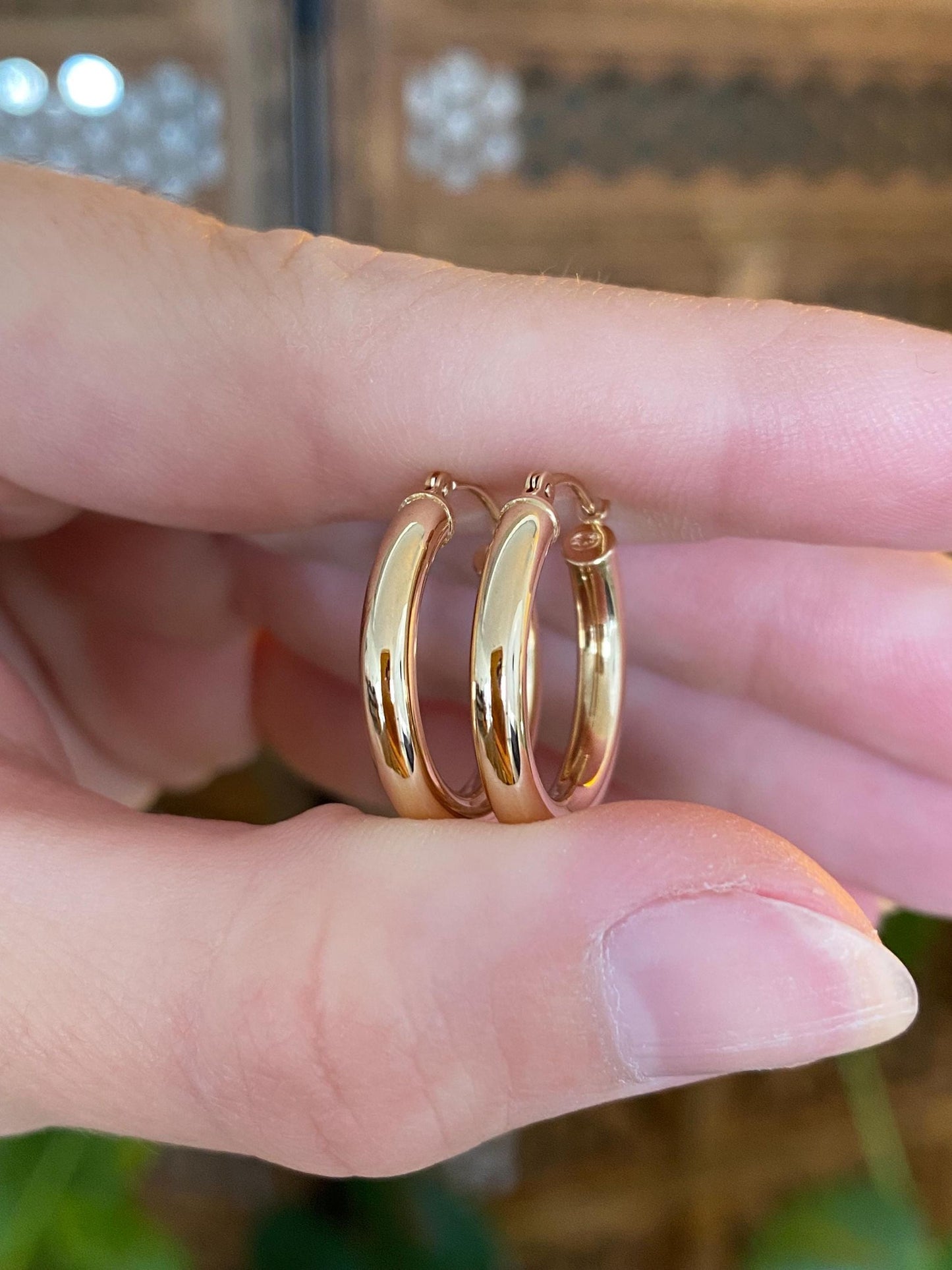 Vintage 14k Yellow Gold Hoop Earrings