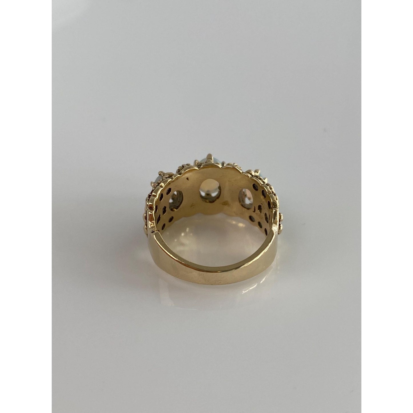 Vintage Solid 14k Yellow Gold Triple Opal Filigree Ring Band - Size 6